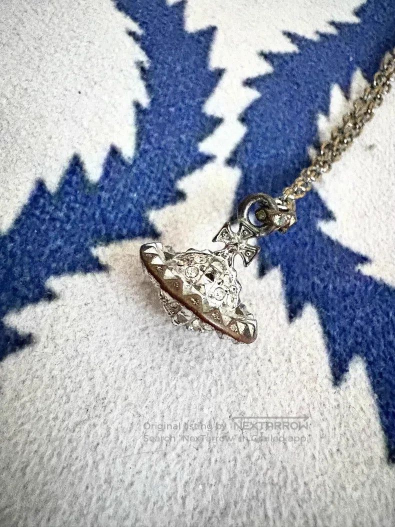 Vivienne Westwood Vivienne Westwood Vintage Silver Small Mayfair Orb Necklac Size ONE SIZE - 1 Thumbnail