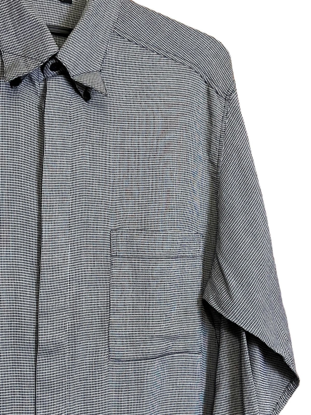Versace GRAIL🔥VINTAGE VERSACE CLASSIC V2 L/SLEEVE BUTTON UPS SHIRT Size US L / EU 52-54 / 3 - 4 Thumbnail
