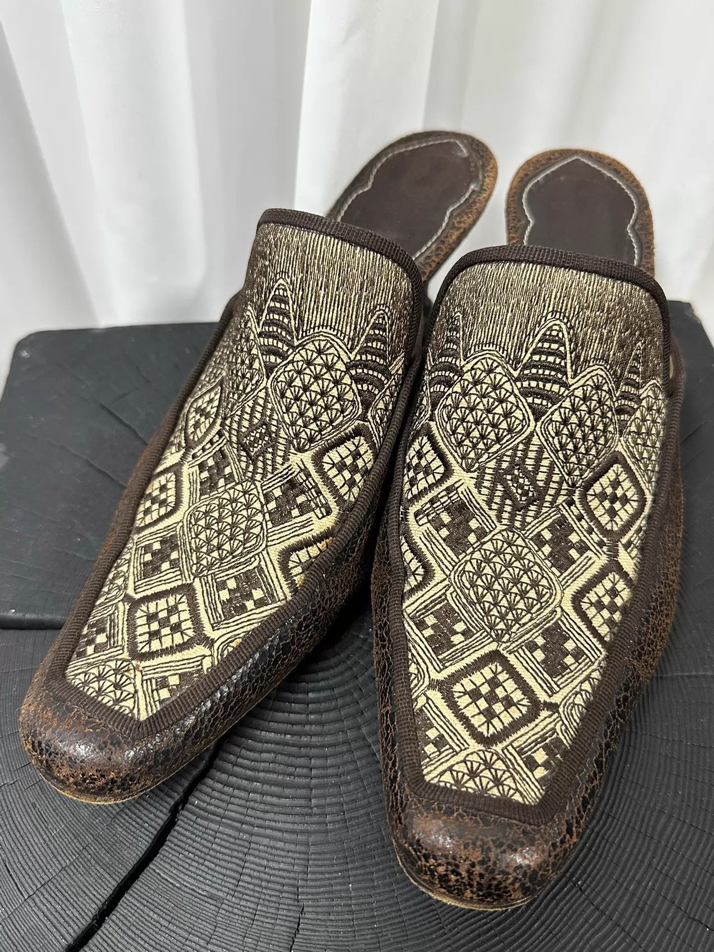 Dries Van Noten Dries Van Noten Embroidered Mule Heels 37.5 Size US 7 / IT 37 - 1 Thumbnail
