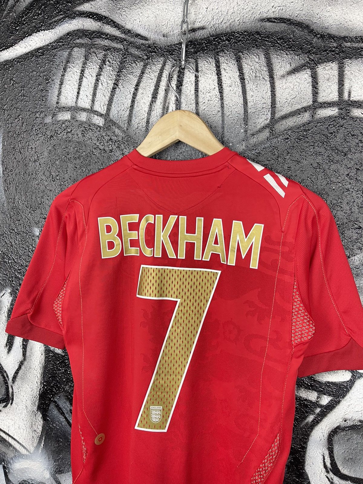 Umbro Umbro England Football Team Vintage Soccer Jersey Youth Size XL #7 Beckham Size US XS / EU 42 / 0 - 3 Thumbnail