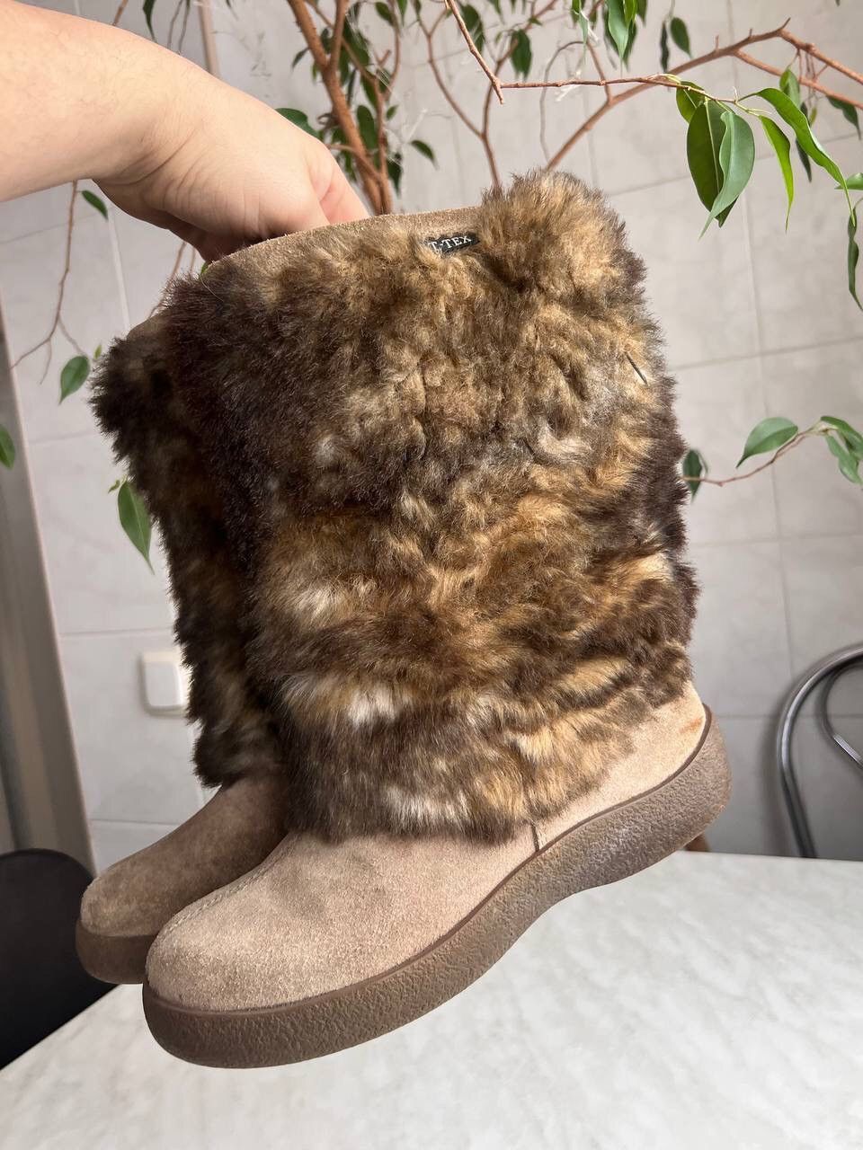 Yeti Fur Yeti Vintage Winter High Platform Boots Y2K 2000s FUR Size US 7 / IT 37 - 11 Thumbnail