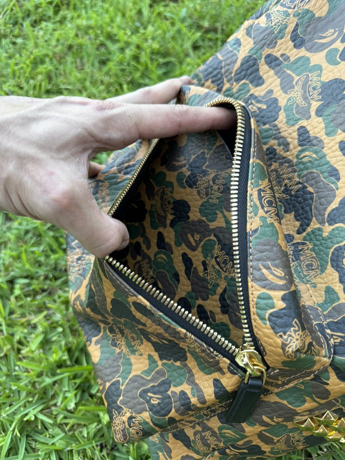 Bape × MCM MCM & BAPE Stark Visetos Camo Backpack *MINT* Size ONE SIZE - 13 Thumbnail