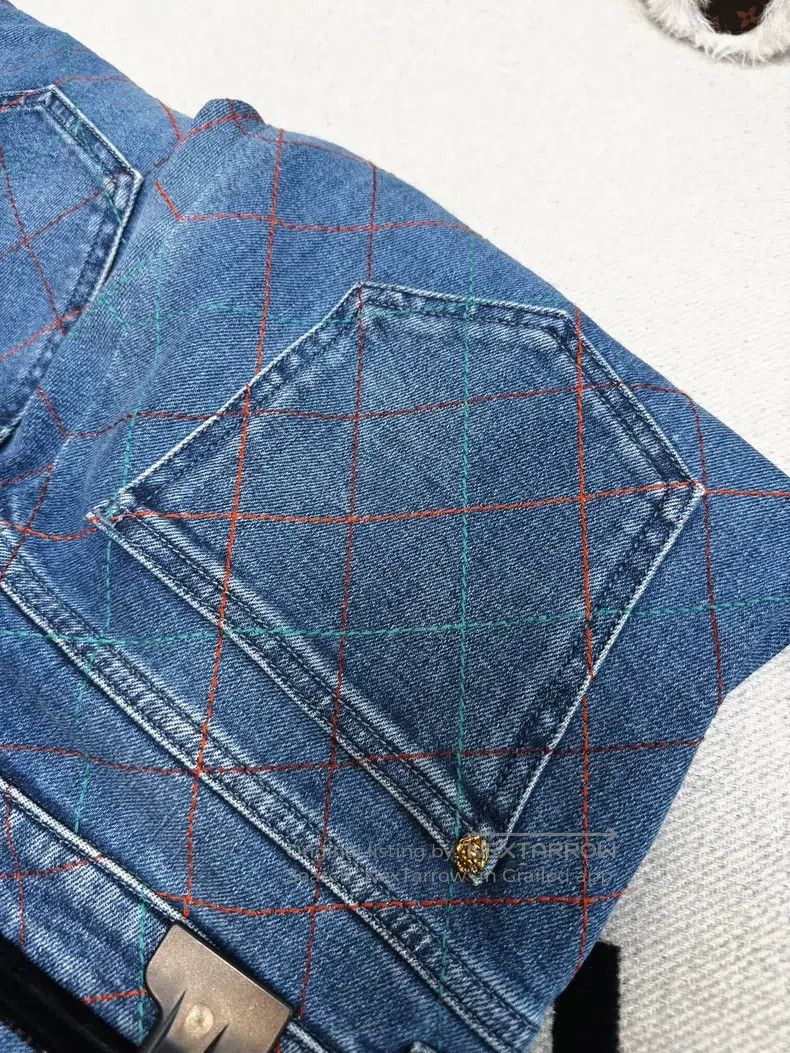 Chanel Chanel 17A Metropolitan Blue Diamond Plaid Narrow Leg Pant Size 26" / US 2 / IT 38 - 5 Thumbnail