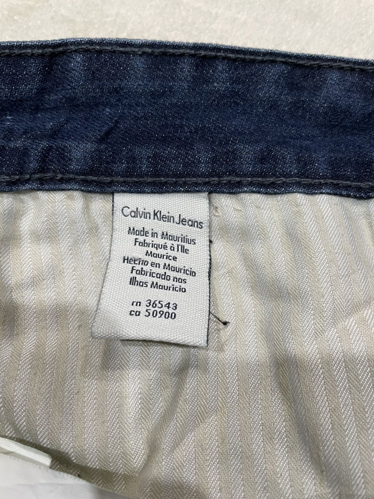 Calvin Klein Vintage Calvin Klein Distressed Slim Straight Cut Dark Jeans Size US 37 - 9 Thumbnail