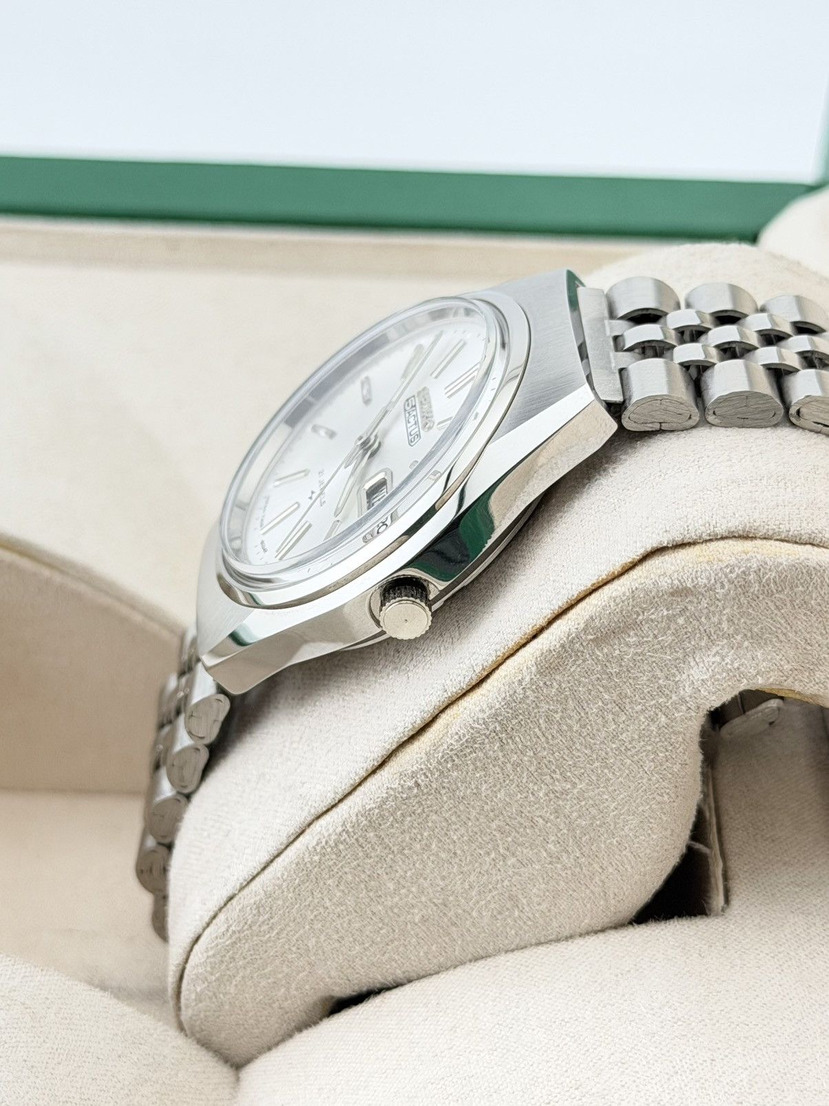 Seiko Seiko Automatic Day/Date Wristwatch Silver Dial Seiko 5 Size 36 - 6 Thumbnail