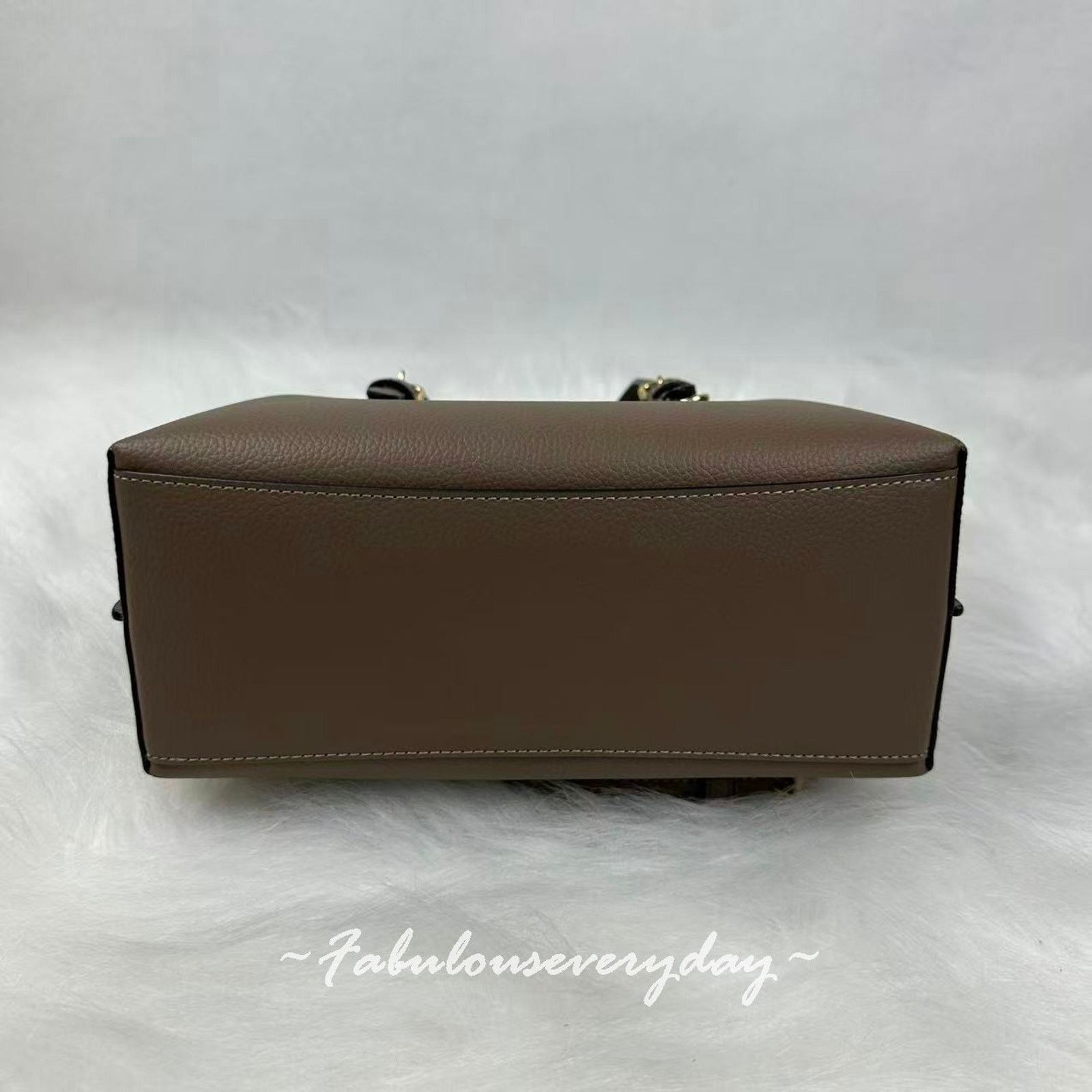 Coach Coach Mollie Tote Bag 25 Crossbody Leather/Dark Stone CV966 Size ONE SIZE - 6 Thumbnail
