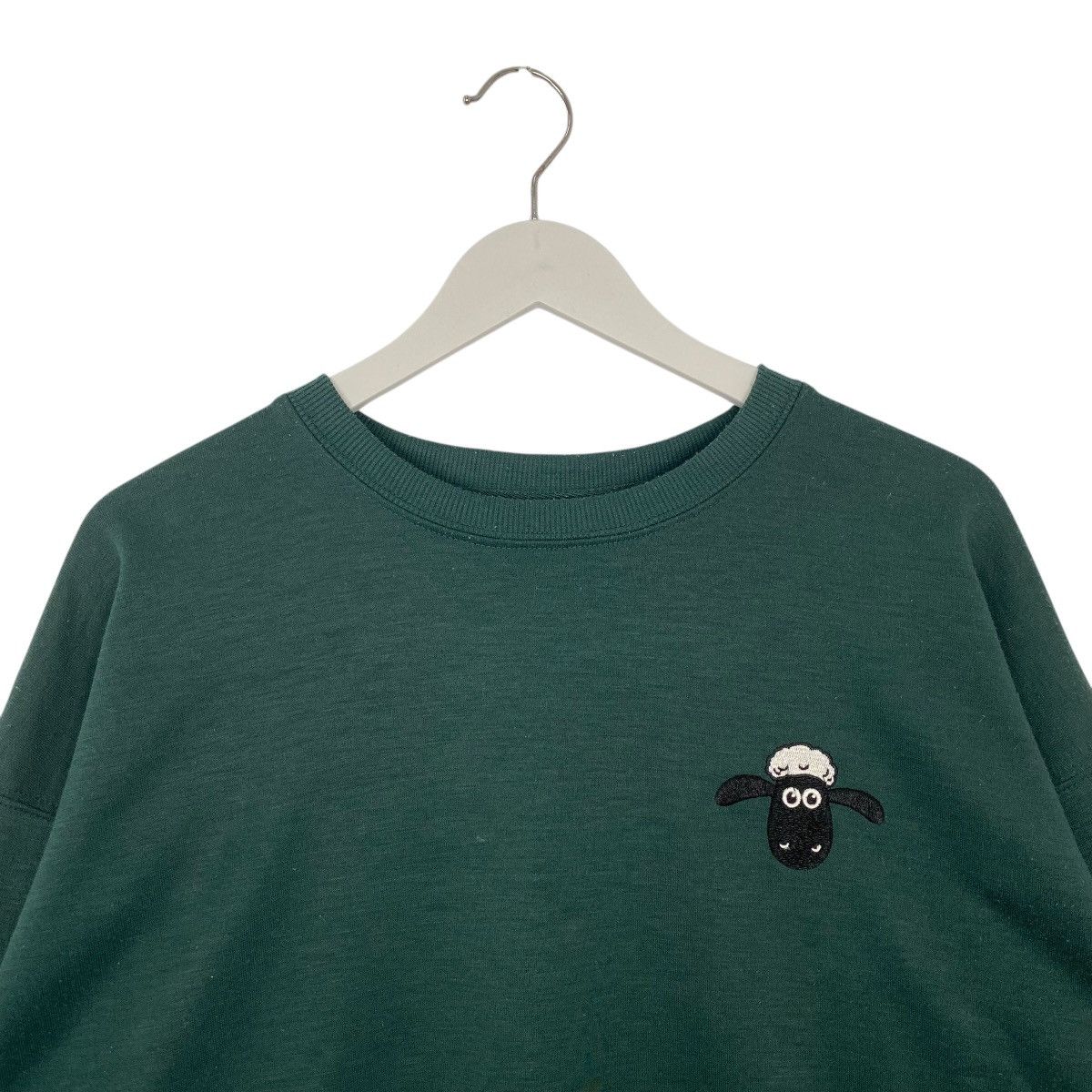 Vintage Vintage Shaun The Sheep Embroidered Crewneck Green Size XL Size US XL / EU 56 / 4 - 5 Thumbnail
