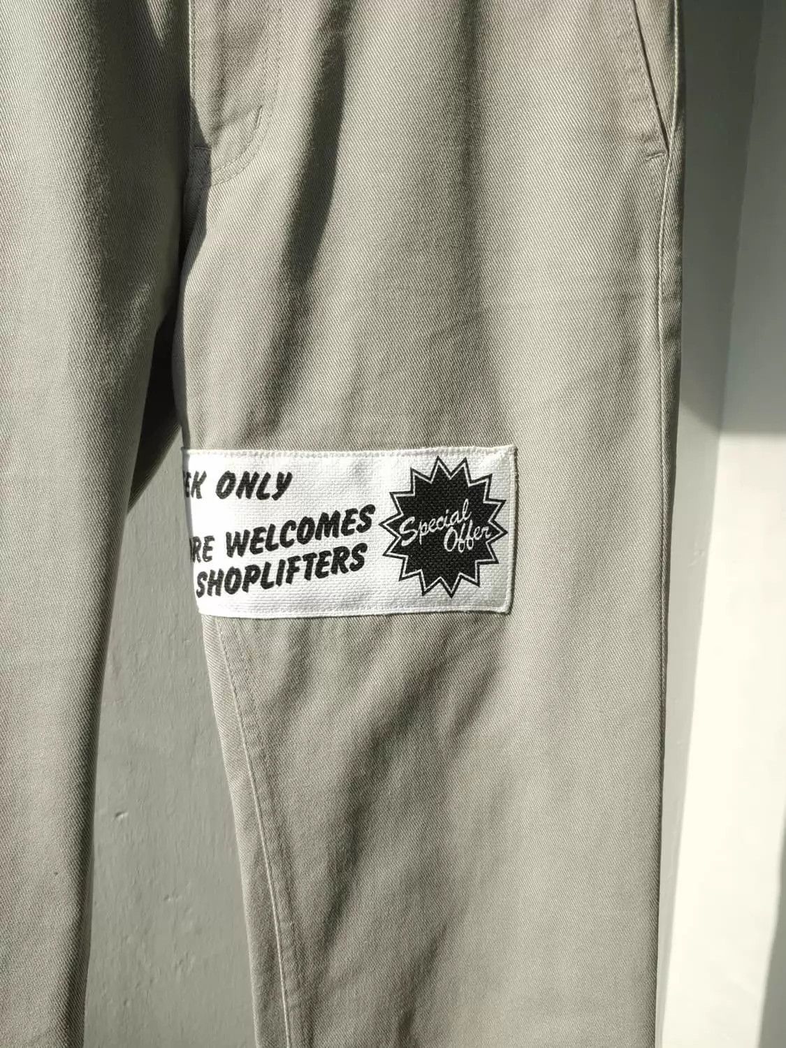 Comme des Garcons CDG Runway Jeans Light Gray Logo Detail Unisex Size US 27 - 3 Thumbnail