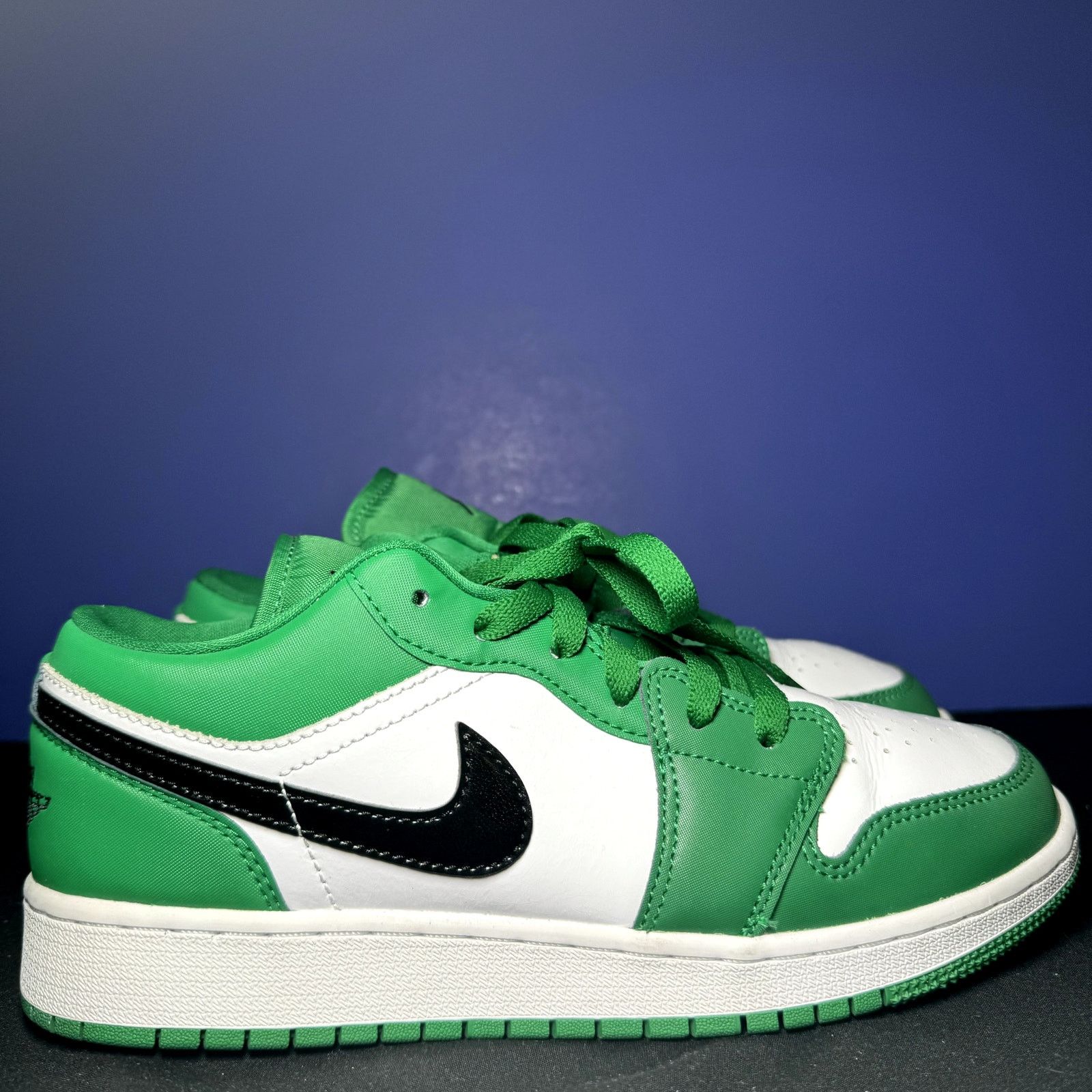 Jordan Brand × Nike Size 6.5 - Nike Air Jordan 1 Low GS Pine Green Men's Shoes Size US 6.5 / EU 39-40 - 1 Thumbnail