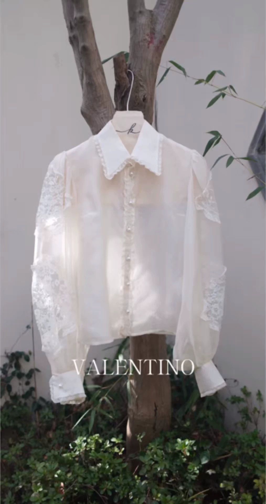 Valentino Valentino Vintage Silk Pearl-Lace Puff Sleeve Blouse EU6 Size S / US 4 / IT 40 - 1 Thumbnail