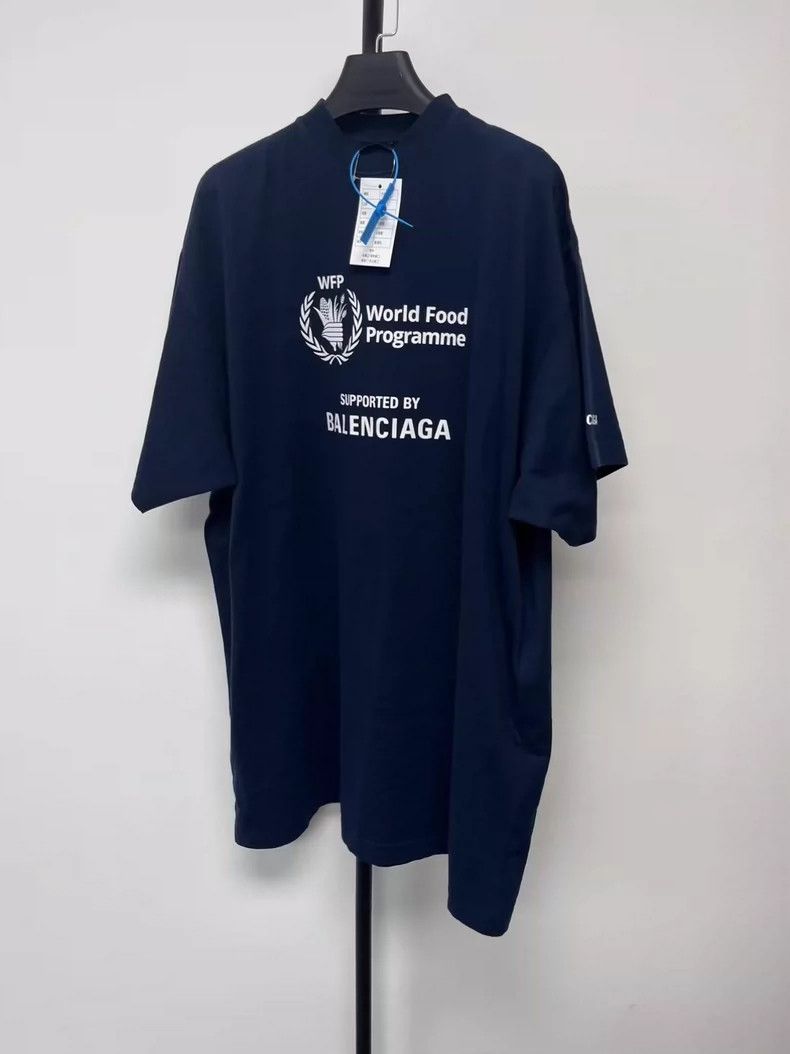 Other Balenciaga Letter Print Crew Neck Pullover Fitted Short Sl Size US M / EU 48-50 / 2 - 1 Thumbnail