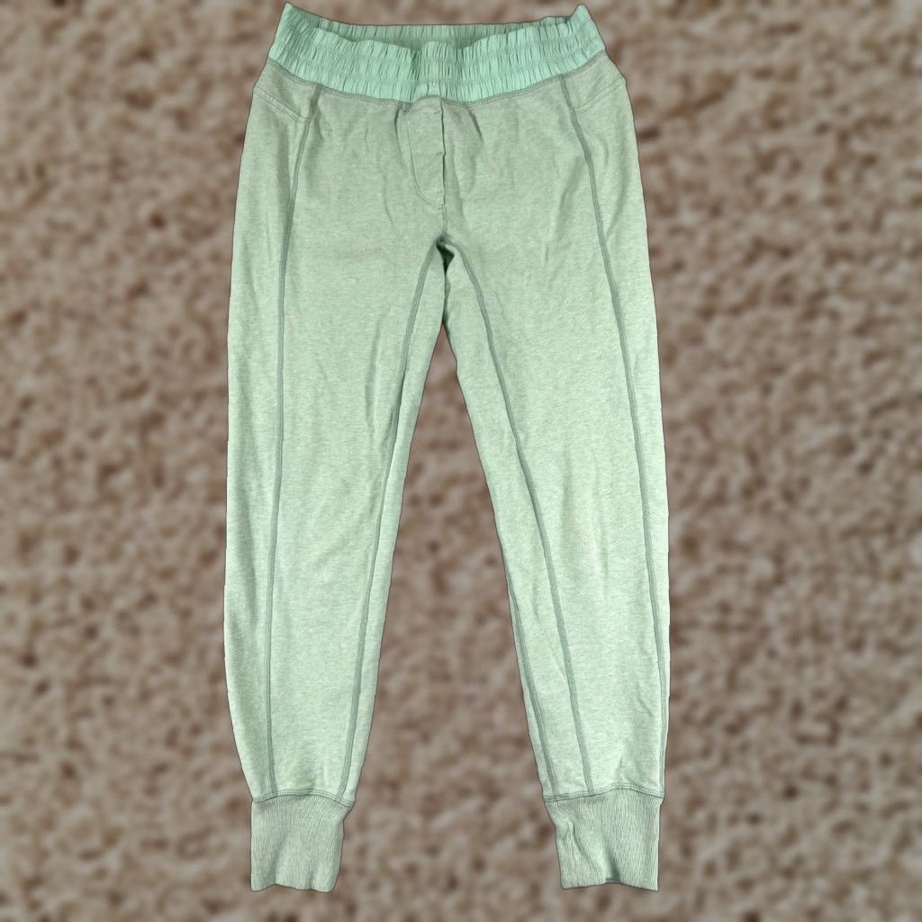 Lululemon LULULEMON Green Sweatpants Womens 8 French Terry Activewear Yoga Size 30" / US 8 / IT 44 - 1 Thumbnail