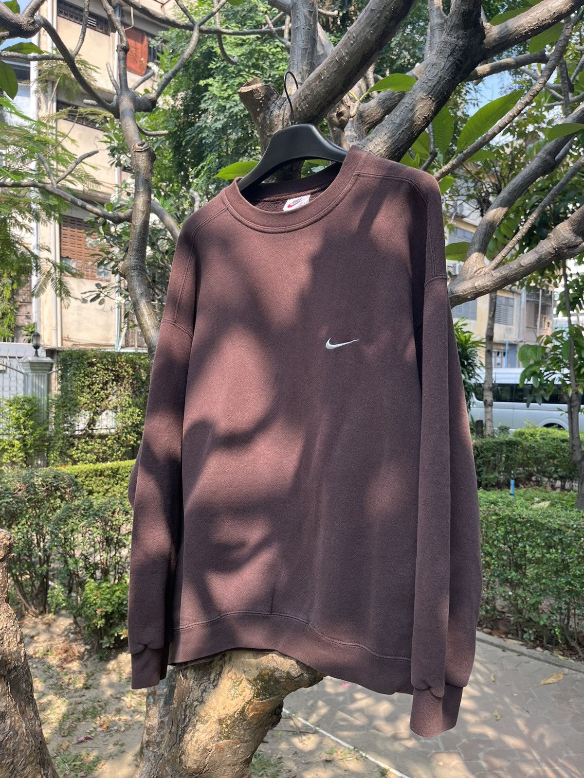 Nike Vintage Nike Swoosh Crewneck Brown Size US L / EU 52-54 / 3 - 2 Thumbnail
