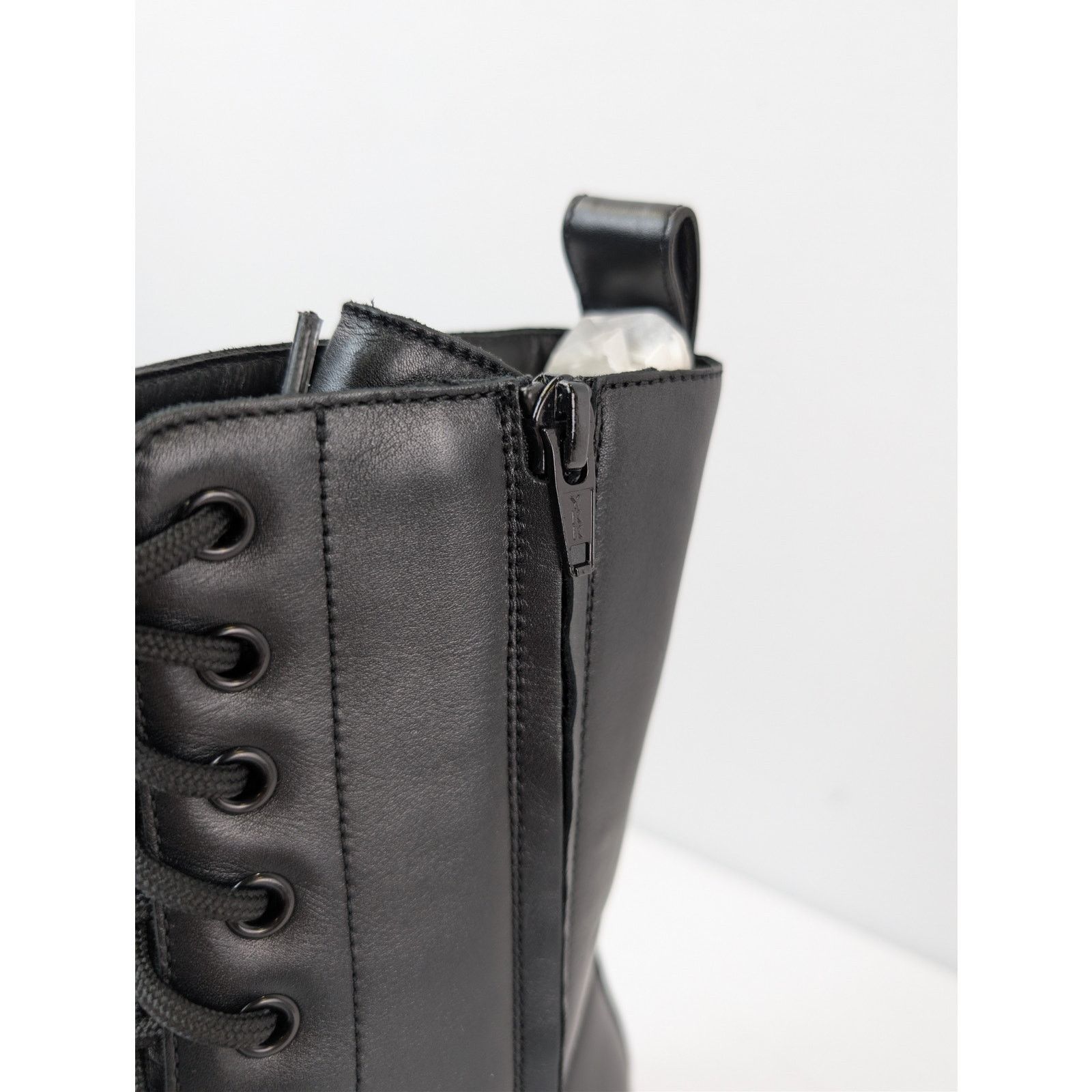 Balenciaga o1rshd1 Rhino Boots Lace-Up in Black Size US 11 / EU 44 - 16 Thumbnail