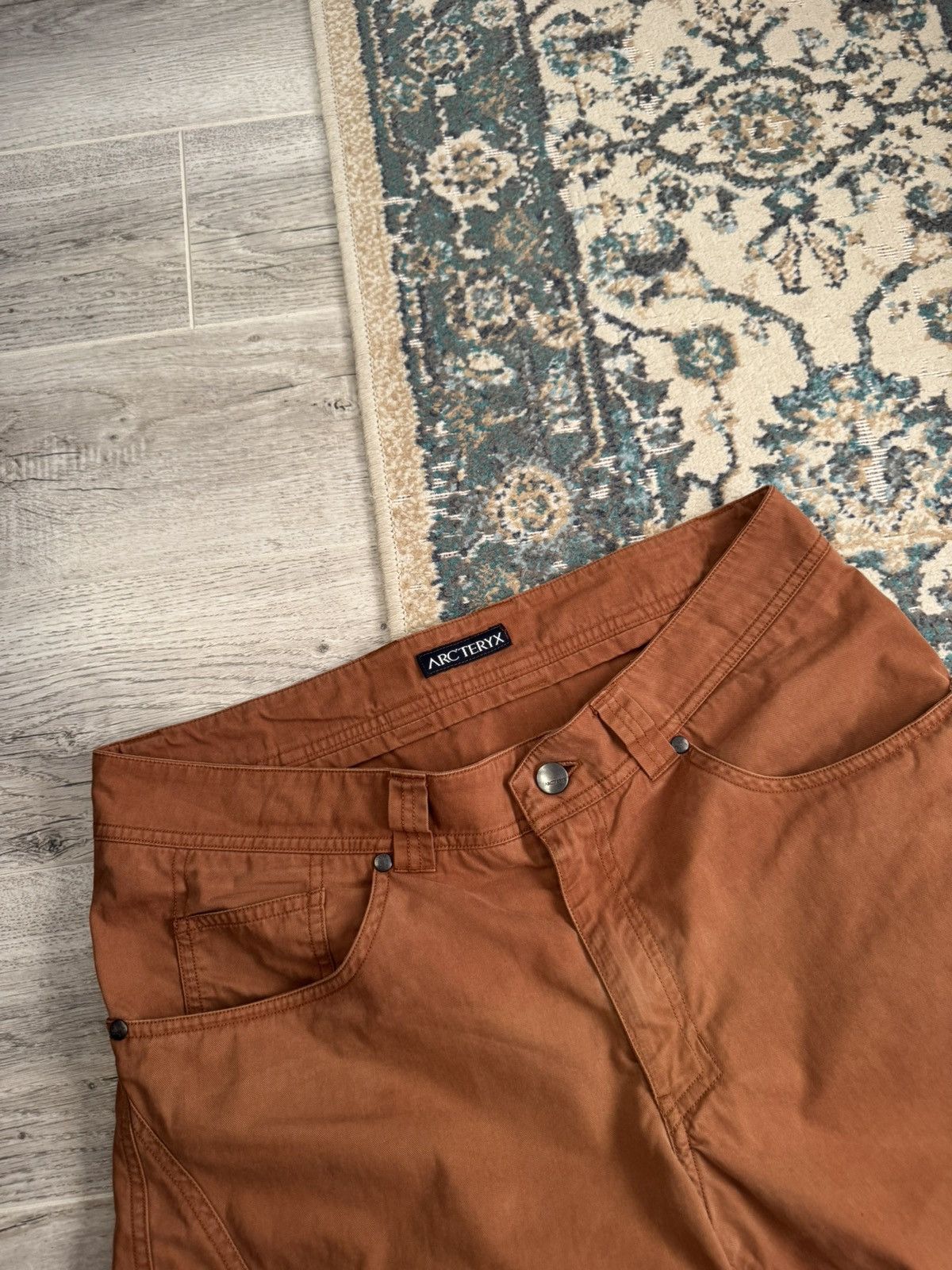 Arc'teryx Arcteryx Vintage Logo Orange Brick Shorts Size US 32 / EU 48 - 6 Thumbnail