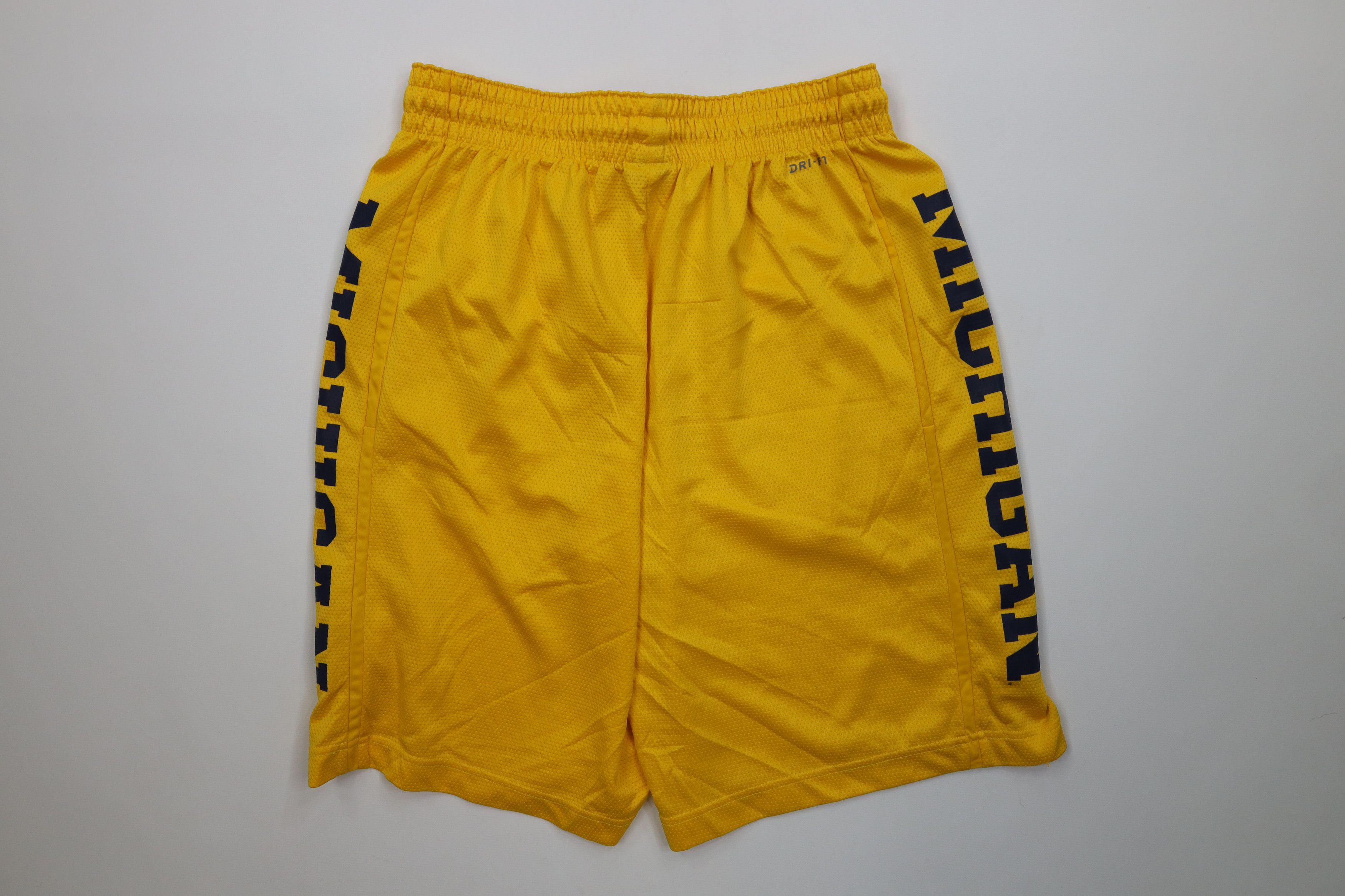 Nike Nike Air Jordan University of Michigan Basketball Shorts Size US 36 / EU 52 - 11 Thumbnail