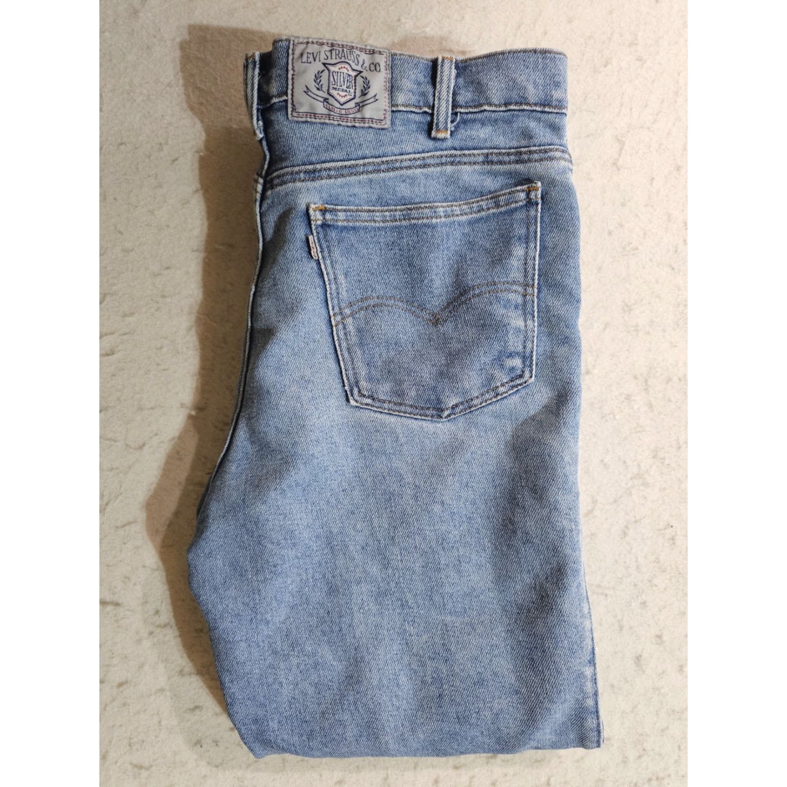 Levi's VINTAGE Levi's Silver Medal Jeans Light Wash Distressed Mens Sz 36x30 Denim Straight 90s Jeans Men Size US 36 / EU 52 - 2 Thumbnail