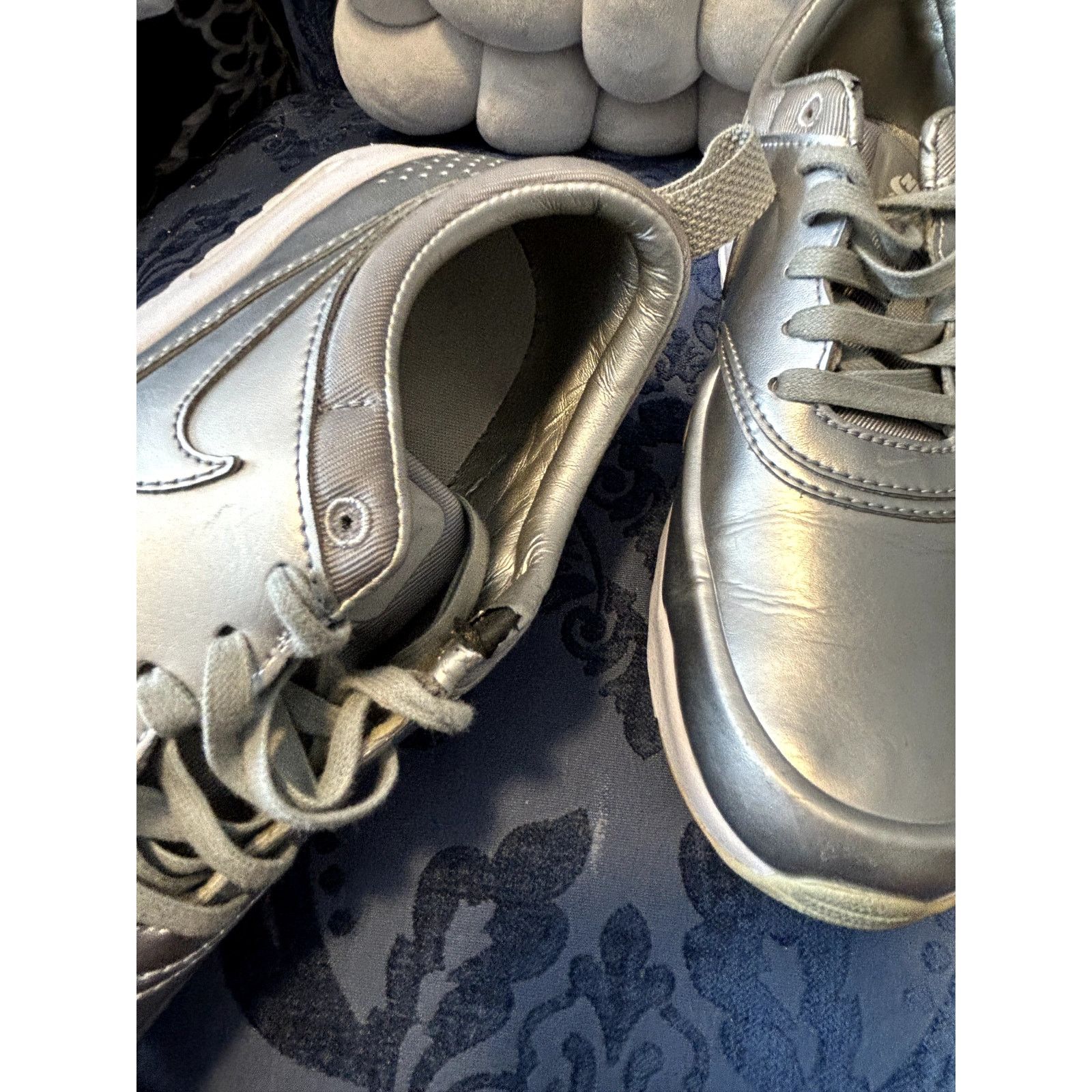 Nike Nike Thea Metallic Silver Sneakers Size 7/EU 38 Size US 7 / IT 37 - 4 Thumbnail