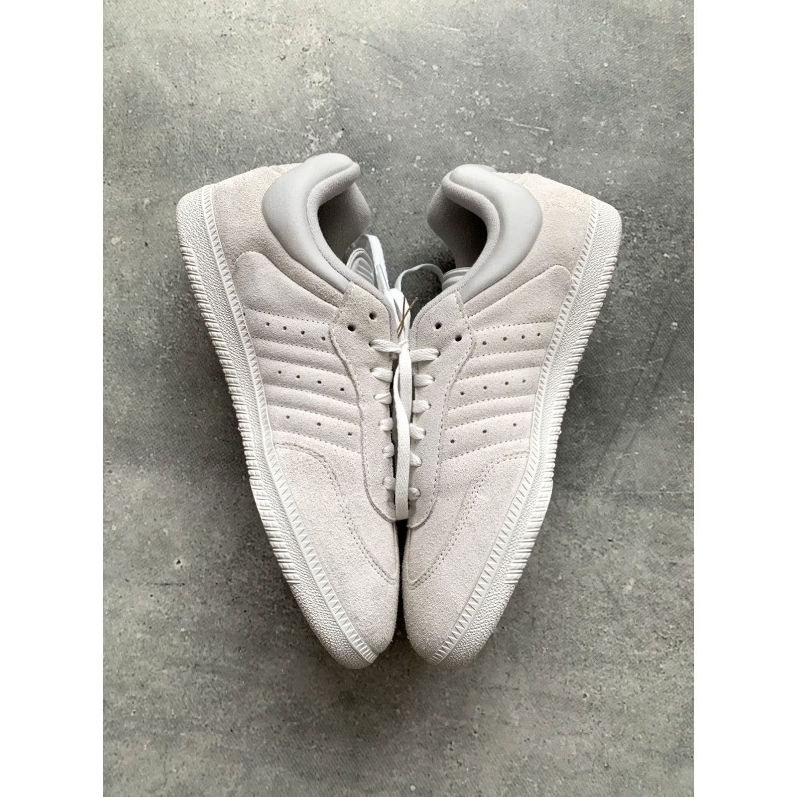 Adidas ADIDAS Samba White Vapour SAMBA White Vapour Men US 9.5 UK 9 EU 43 1/3 Sneaker Athletic Suede 2024 Size US 9 / EU 42 - 4 Thumbnail