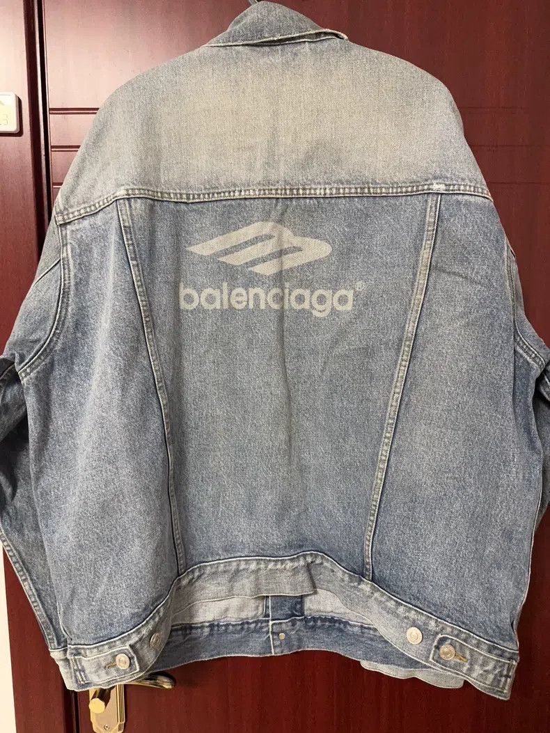 Balenciaga Balenciaga Light Blue 3B Distressed Denim Jacket Size US S / EU 44-46 / 1 - 2 Thumbnail