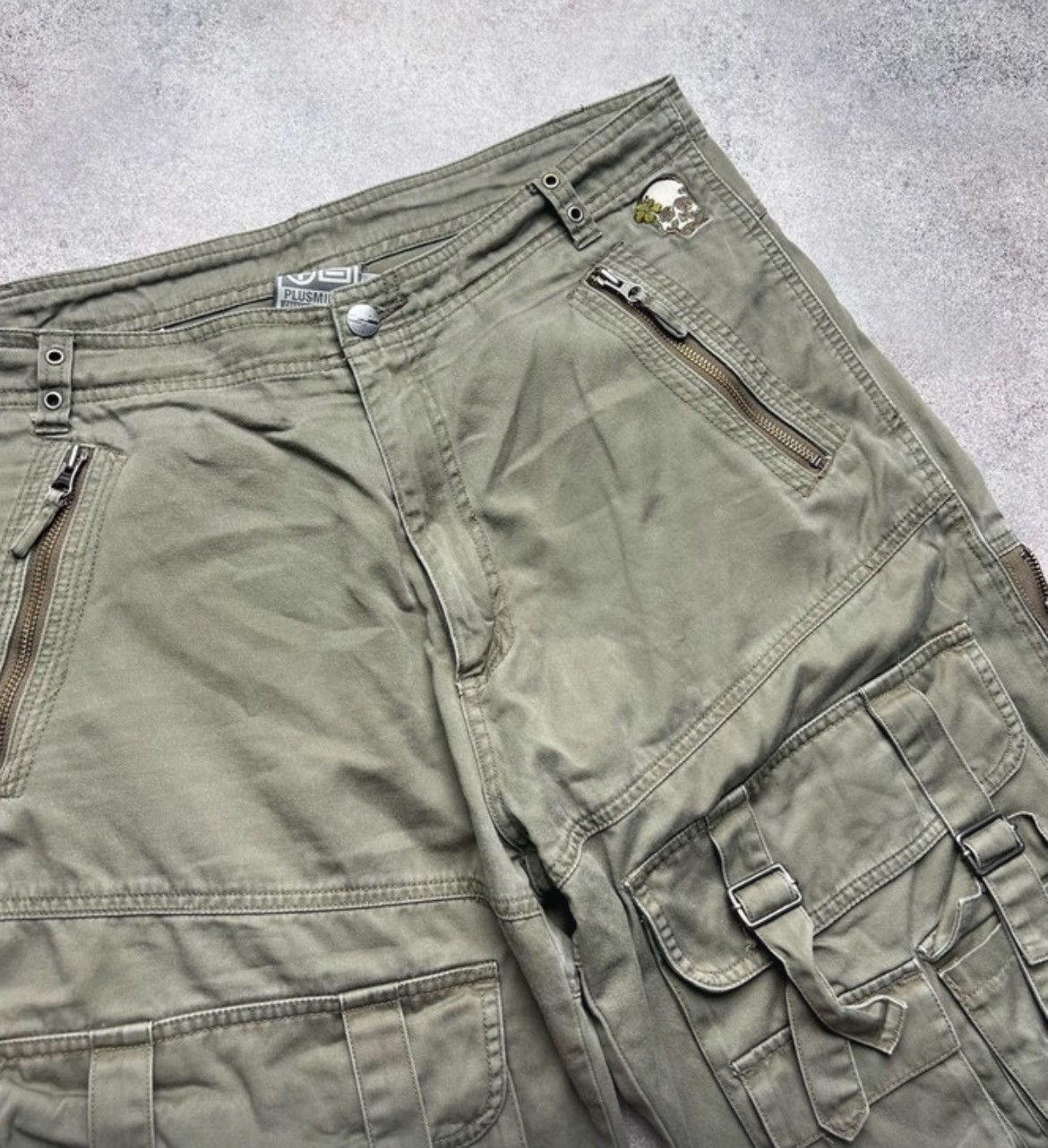 Hysteric Glamour Plus Minus punk cargo shorts with back print Size US 34 / EU 50 - 4 Thumbnail