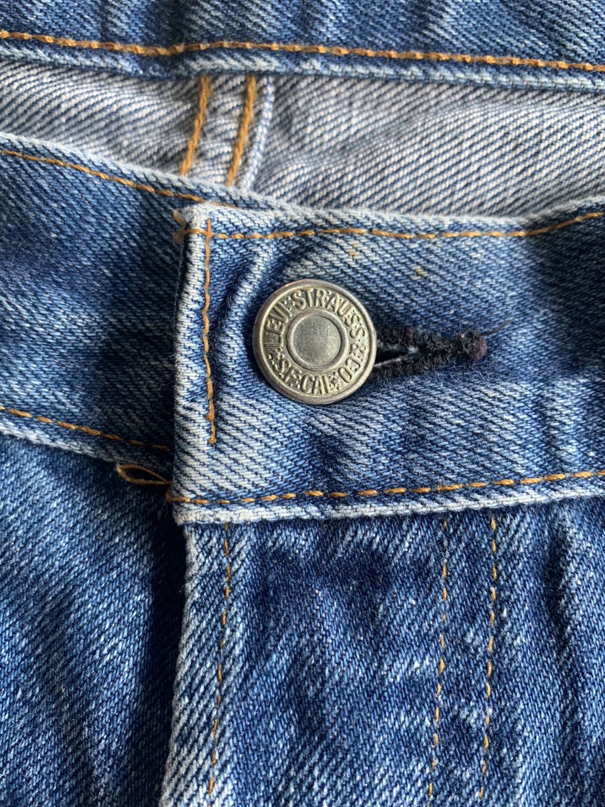 Levi's VINTAGE LEVIS 501XX BIG E SELVEDGE DISTRESSED DENIM Size US 29 - 11 Thumbnail