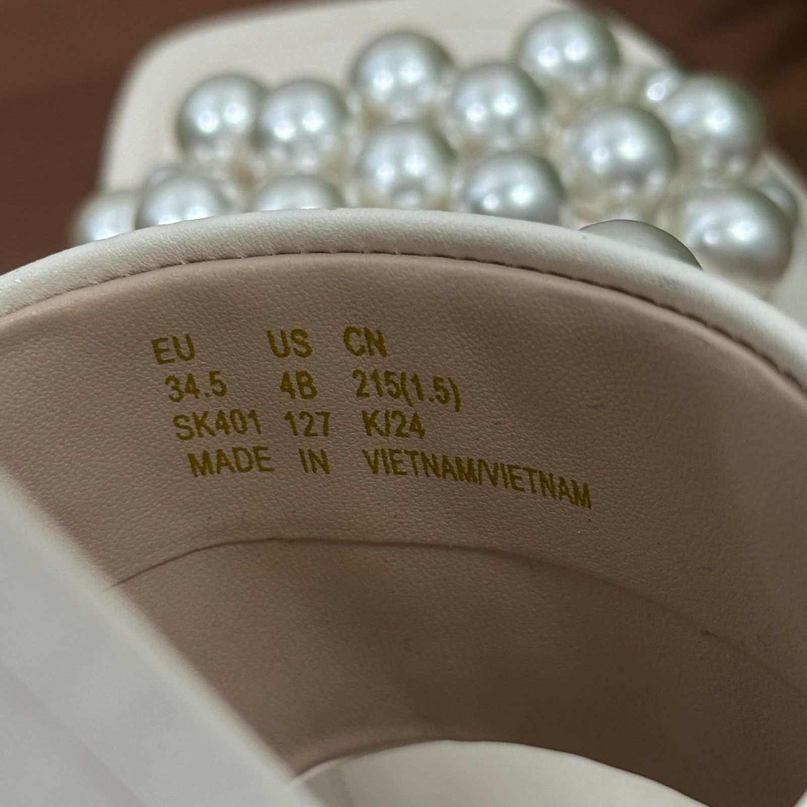 Stuart Weitzman Stuart Weitzman Pearl Embellishment Slide Sandals Size 4 Size US 4 / IT 34 - 7 Thumbnail
