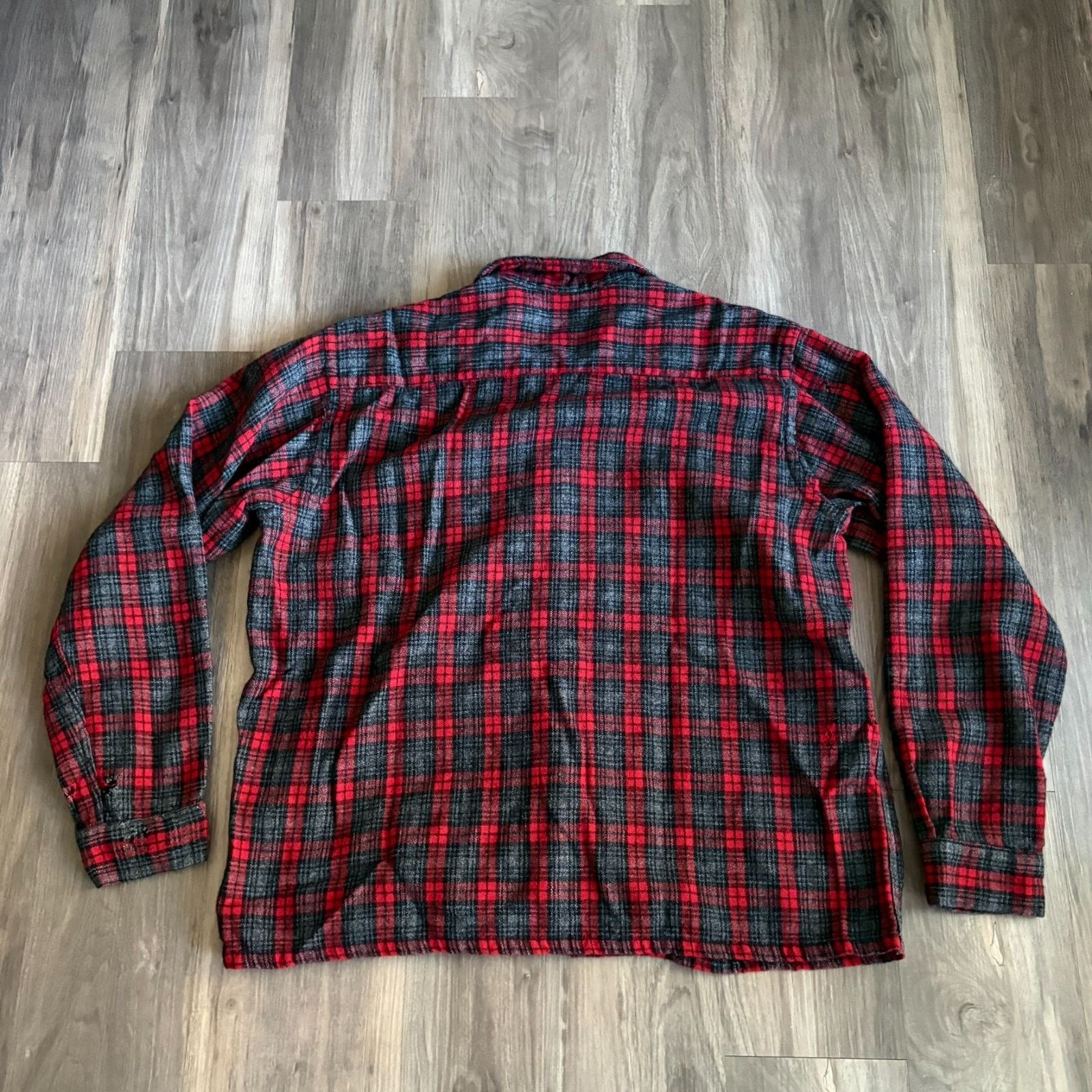 Vintage Vintage 1950s Loop Collar Flannel Wool Shirt Men's Size L Size US L / EU 52-54 / 3 - 5 Thumbnail