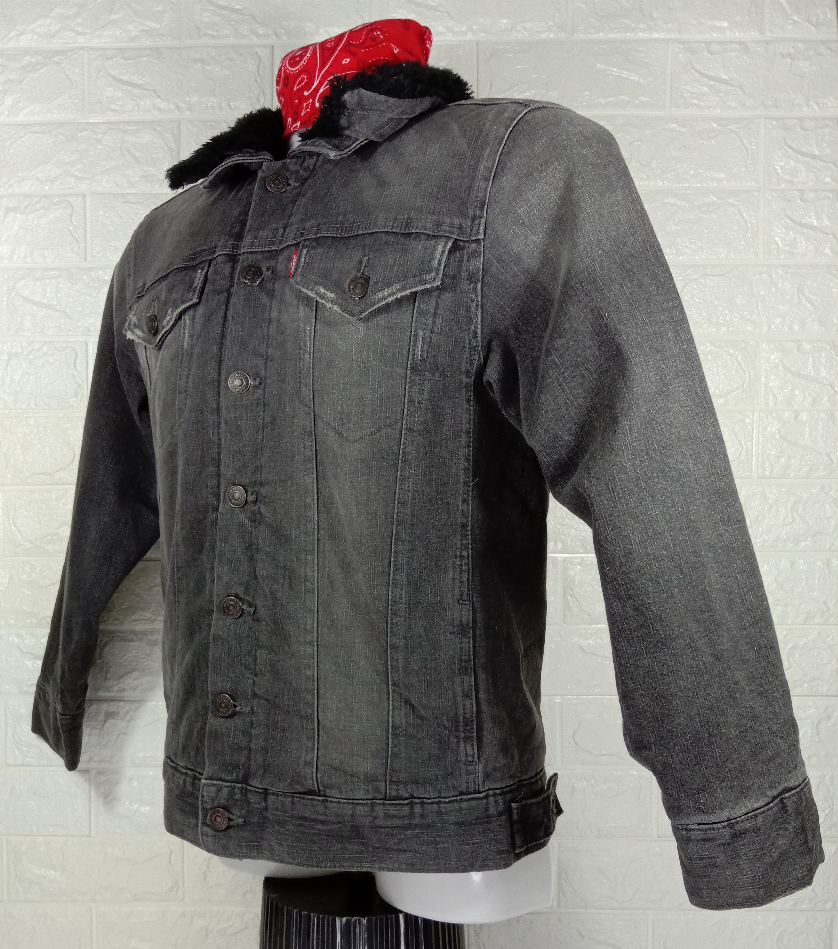 Levi's Vintage Levi's Red Tab Faded Black Denim Jacket Size M / US 6-8 / IT 42-44 - 3 Thumbnail