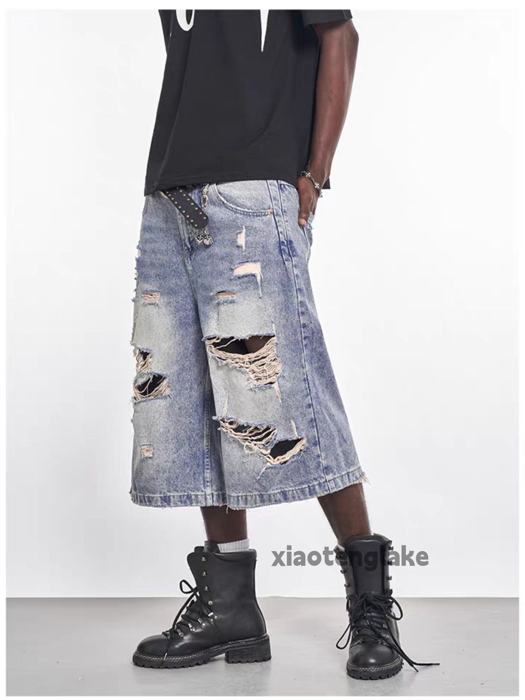 Designer Unisex washed faded loose baggy ripped damaged shorts Size US 28 / EU 44 - 1 Thumbnail