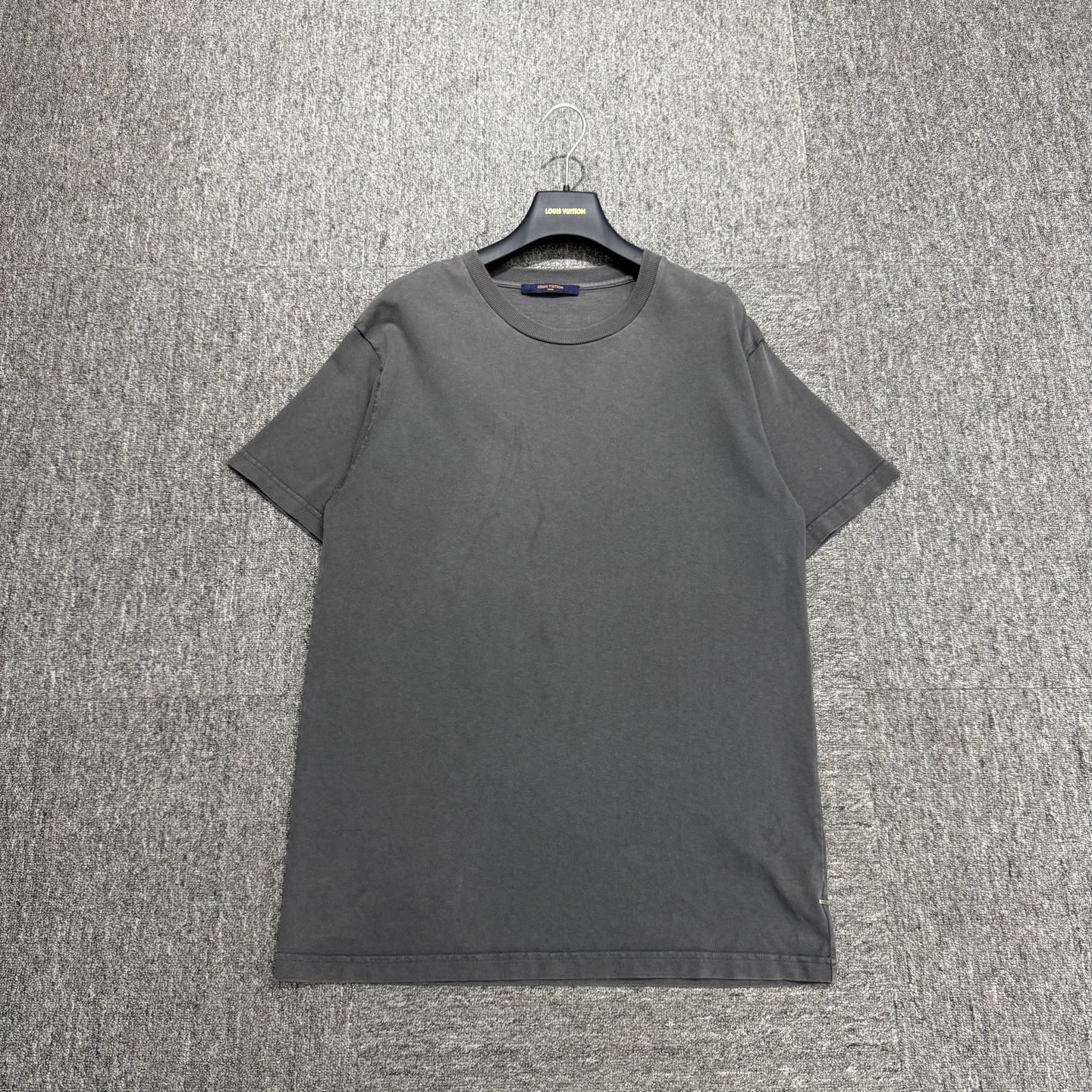 Louis Vuitton LV casual short sleeve tee M 95new Size US M / EU 48-50 / 2 - 1 Thumbnail