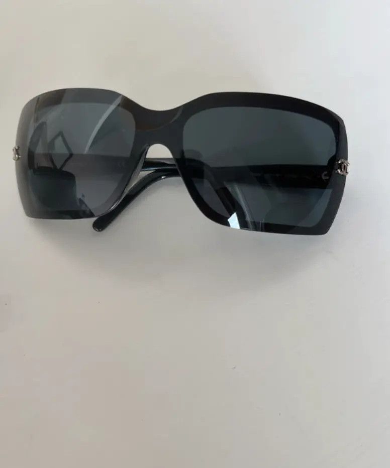 Chanel × Vintage CHANEL Sunglasses 5065 Mask Visor Rimless Ski Shield 4033 Size ONE SIZE - 1 Thumbnail