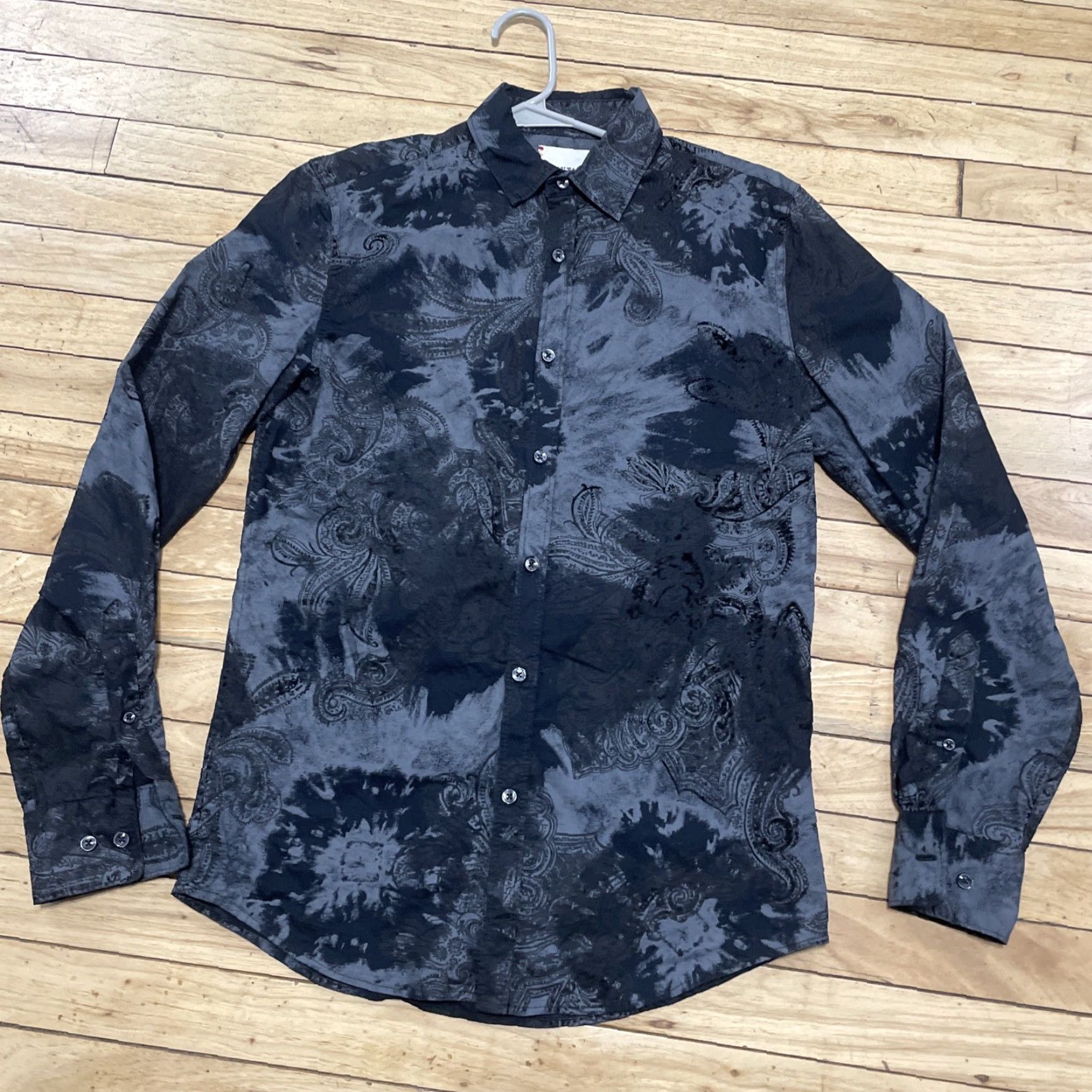 Velvet VINTAGE Red Black Velvet Burnout Button Shirt Men S Cybergoth Streetwear y2k Size US S / EU 44-46 / 1 - 3 Thumbnail
