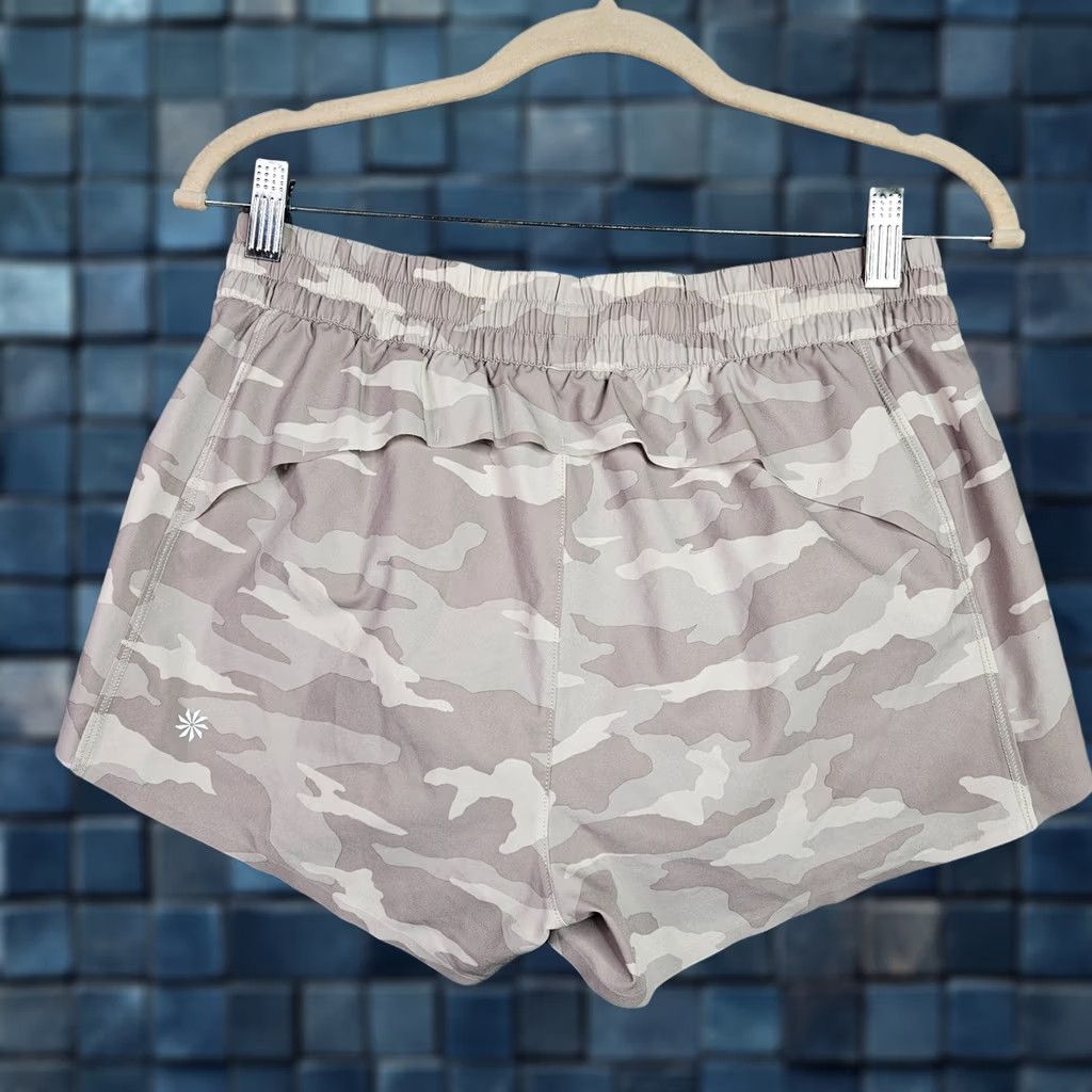 Athleta Athleta Hustle 3" Camo Printed Women's Workout Shorts Size S Athletic, Multicolor, Drawstring, Elastic Waist, Regular Fit, Polyester Size 28" / US 6 / IT 42 - 1 Thumbnail