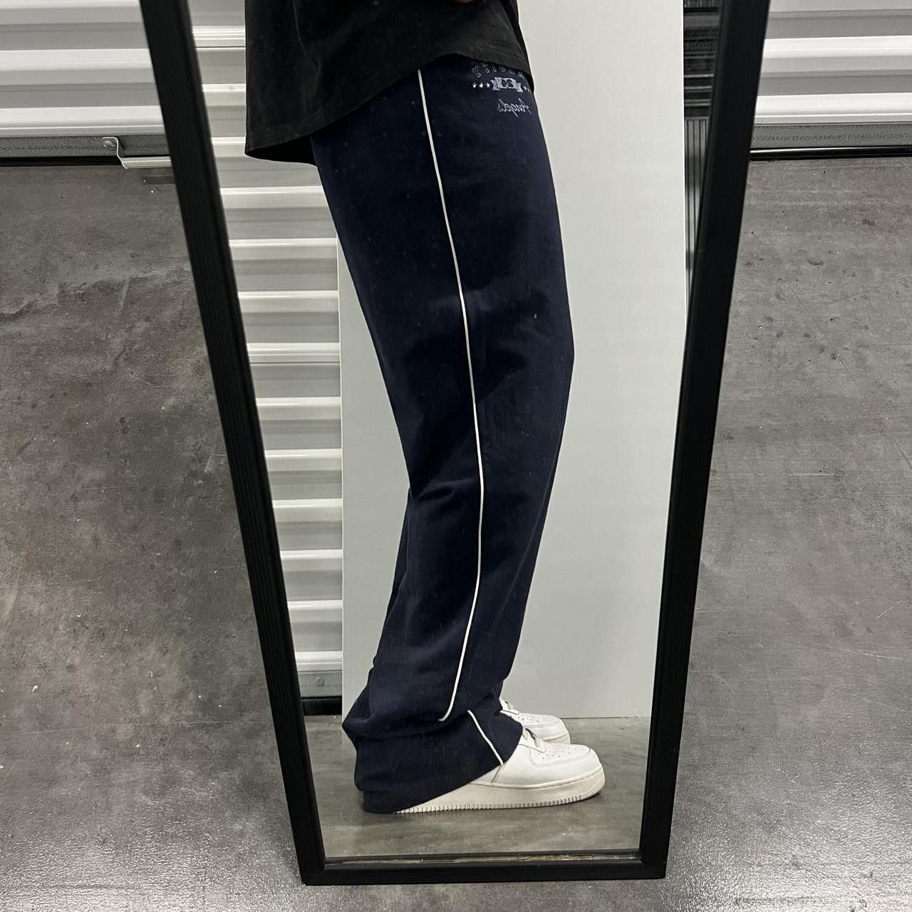Japanese Brand × Vintage Vintage Y2K/2000s Baggy Navy Blue Varsity Sweatpants! Size US 36 / EU 52 - 1 Thumbnail