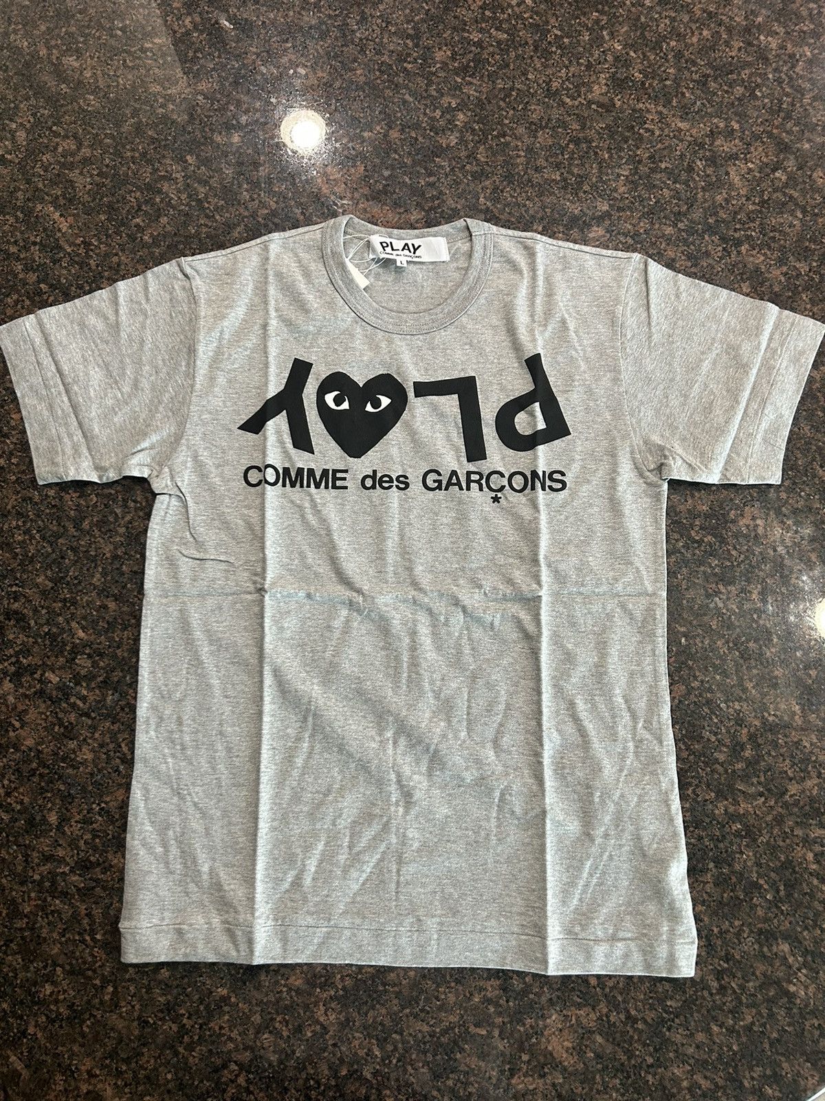 Comme des Garcons Comme des Garçons Play Inverted Text T-Shirt Size US L / EU 52-54 / 3 - 1 Thumbnail