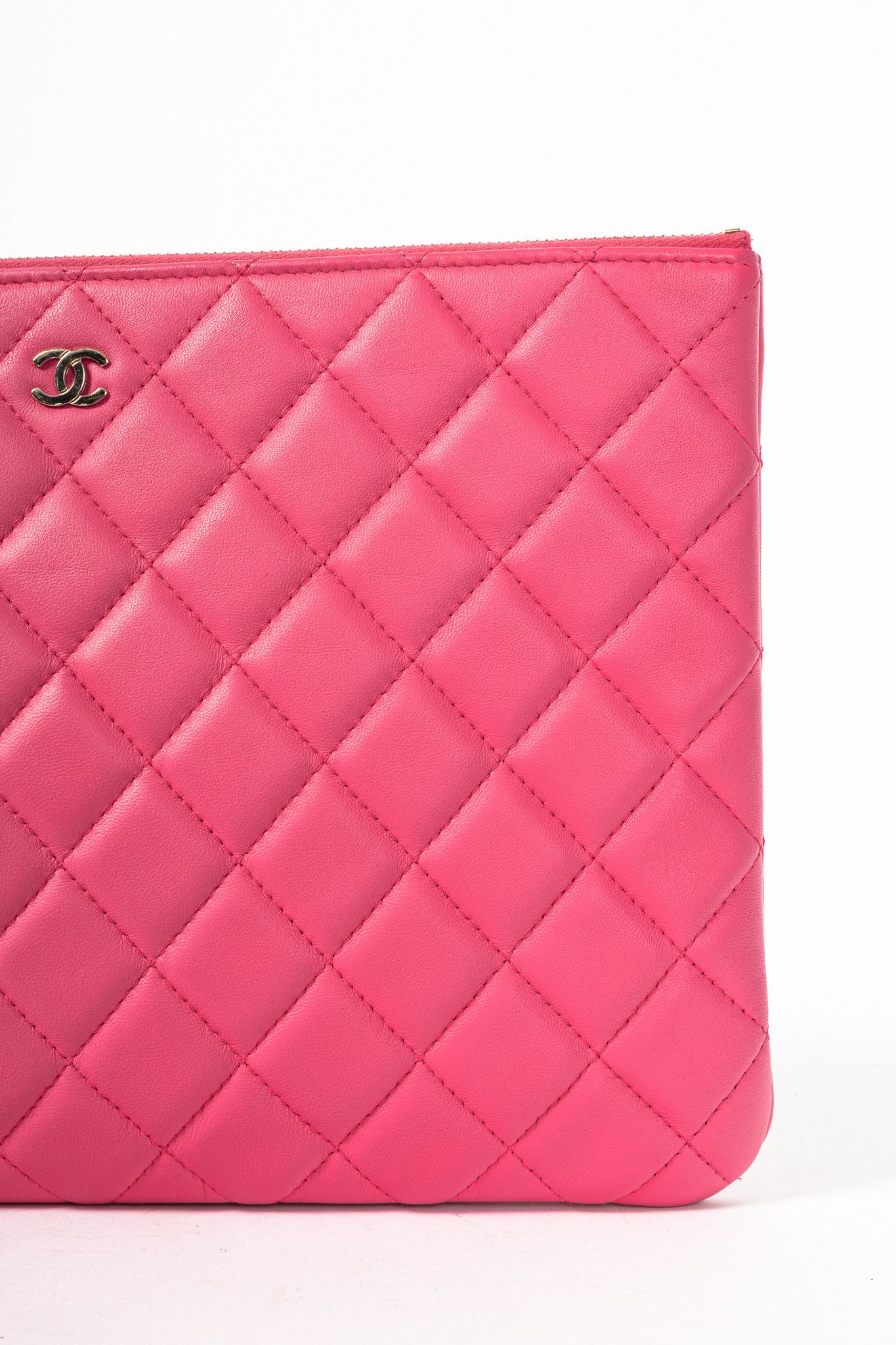 Chanel Chanel Pink Quilted Lambskin Medium O-Case Size ONE SIZE - 5 Thumbnail
