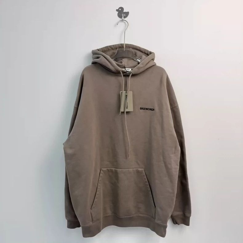 Balenciaga Balenciaga chest letter embroidered logo back long sleeved Size US M / EU 48-50 / 2 - 1 Thumbnail