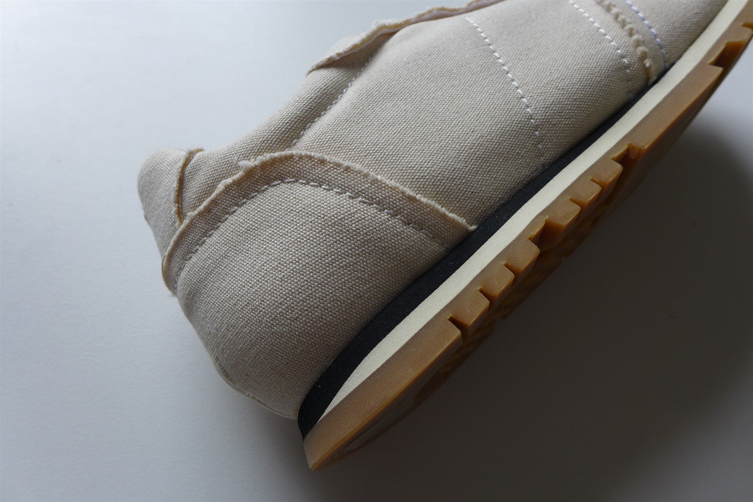 Maison Margiela n/a Margiela Ecru Runner Sneakers Size US 11 / EU 44 - 8 Thumbnail