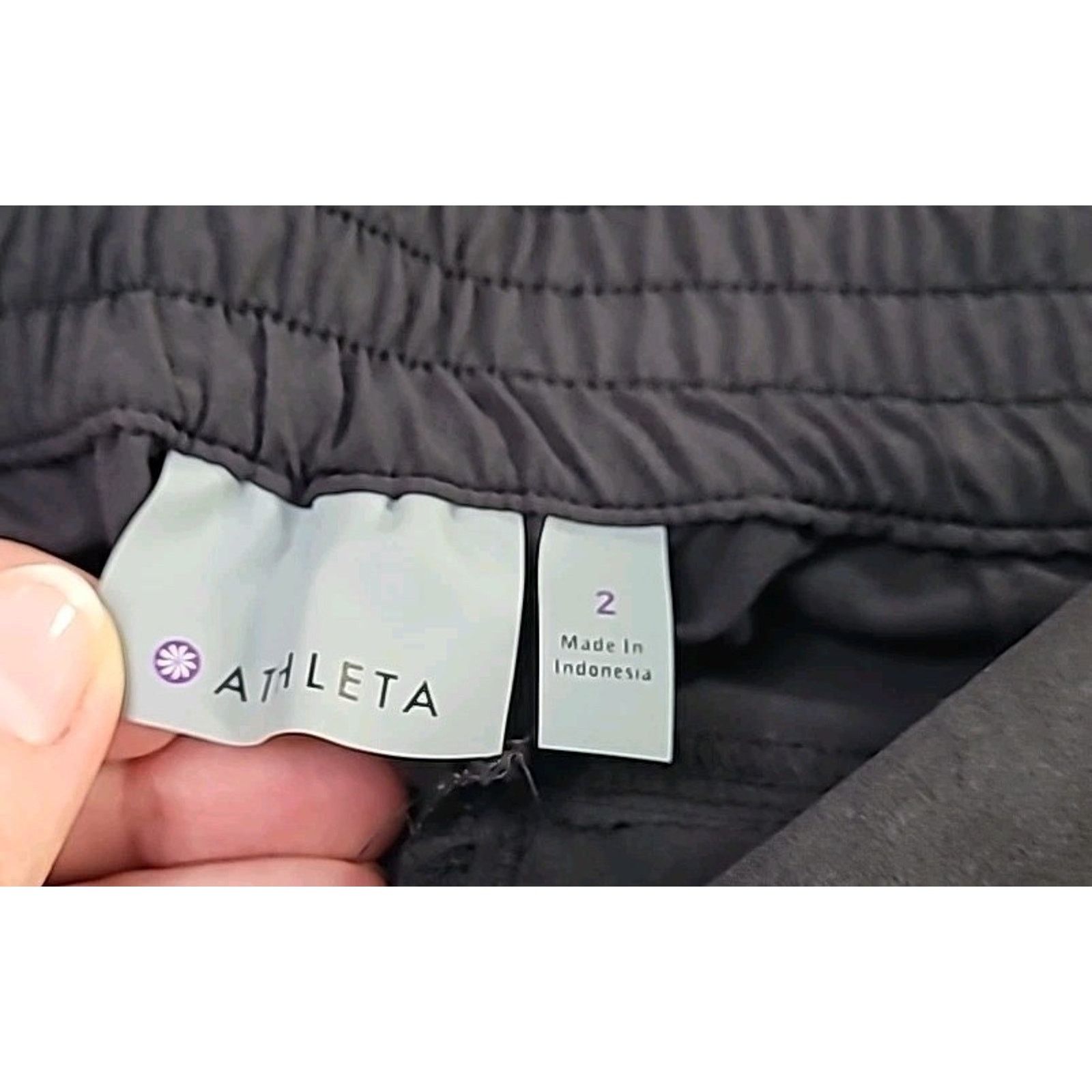 Athleta Athleta Cargo Pants Size 2 Black Travel Hiking Gorpcore Tech Size 26" / US 2 / IT 38 - 5 Thumbnail