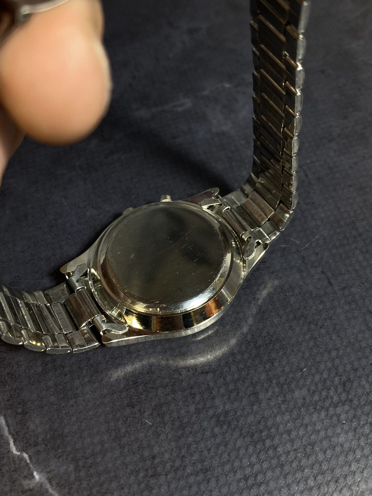 Jewelry Futuristic LED Watch – Silver Dial & Unique Light Effect ⏳ Size ONE SIZE - 7 Thumbnail