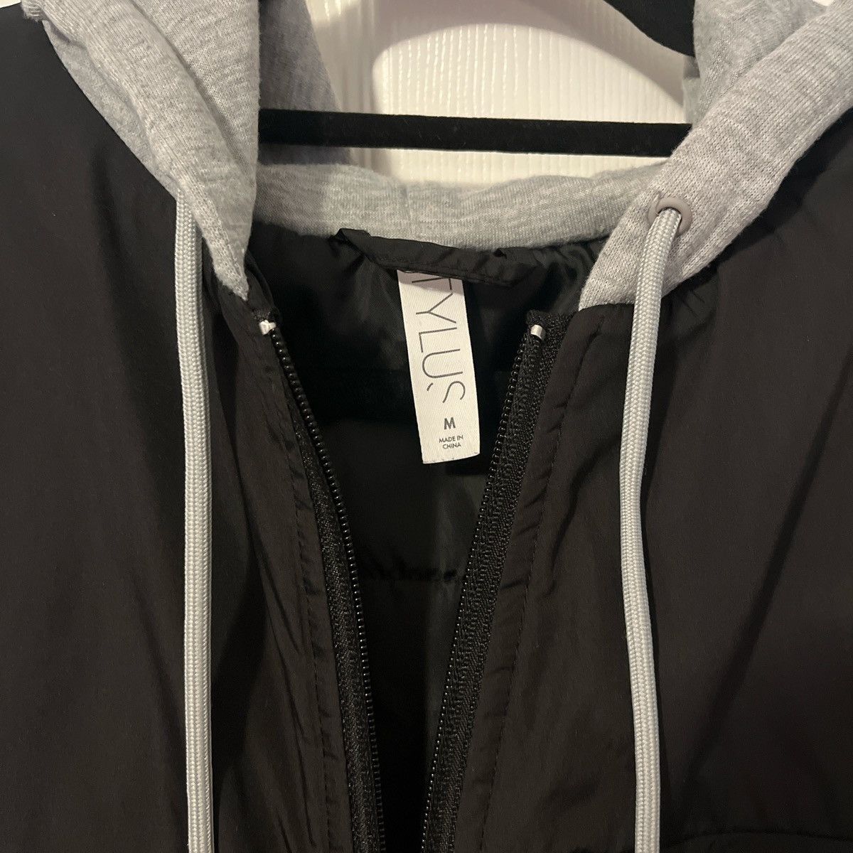 Other Black and gray zip up hoodie Size US M / EU 48-50 / 2 - 2 Thumbnail