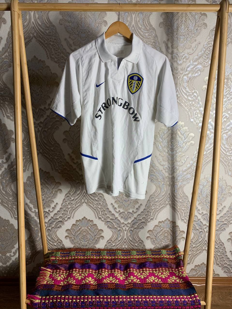 Nike VINTAGE NIKE FC LEEDS UNITED ENGLAND RETRO SOCCER JERSEY 90s Size US S / EU 44-46 / 1 - 1 Thumbnail