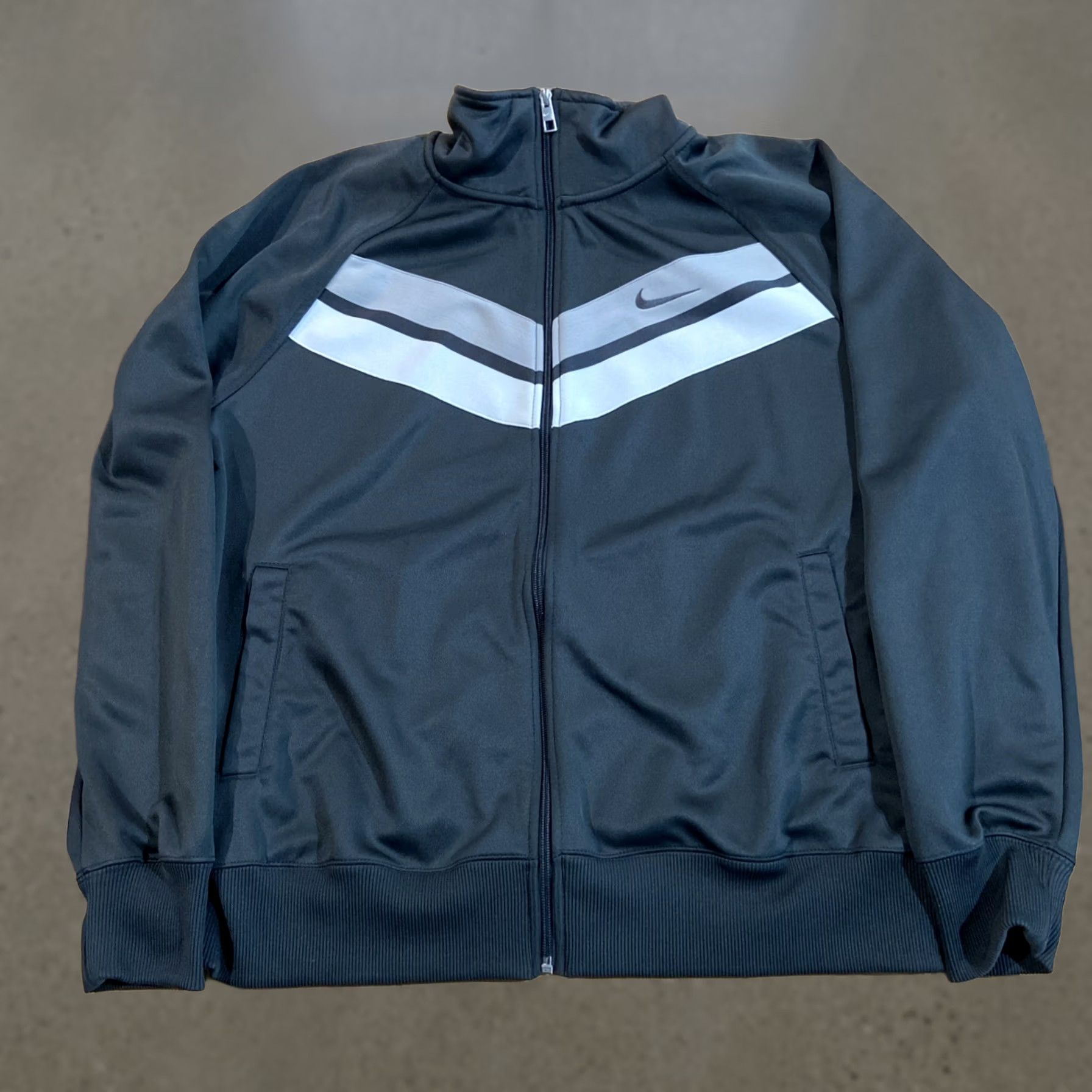 Nike Nike Jacket Mens XL Gray Full Zip Track Athletic Training Active Y2K 532919-060 Size US XL / EU 56 / 4 - 1 Thumbnail