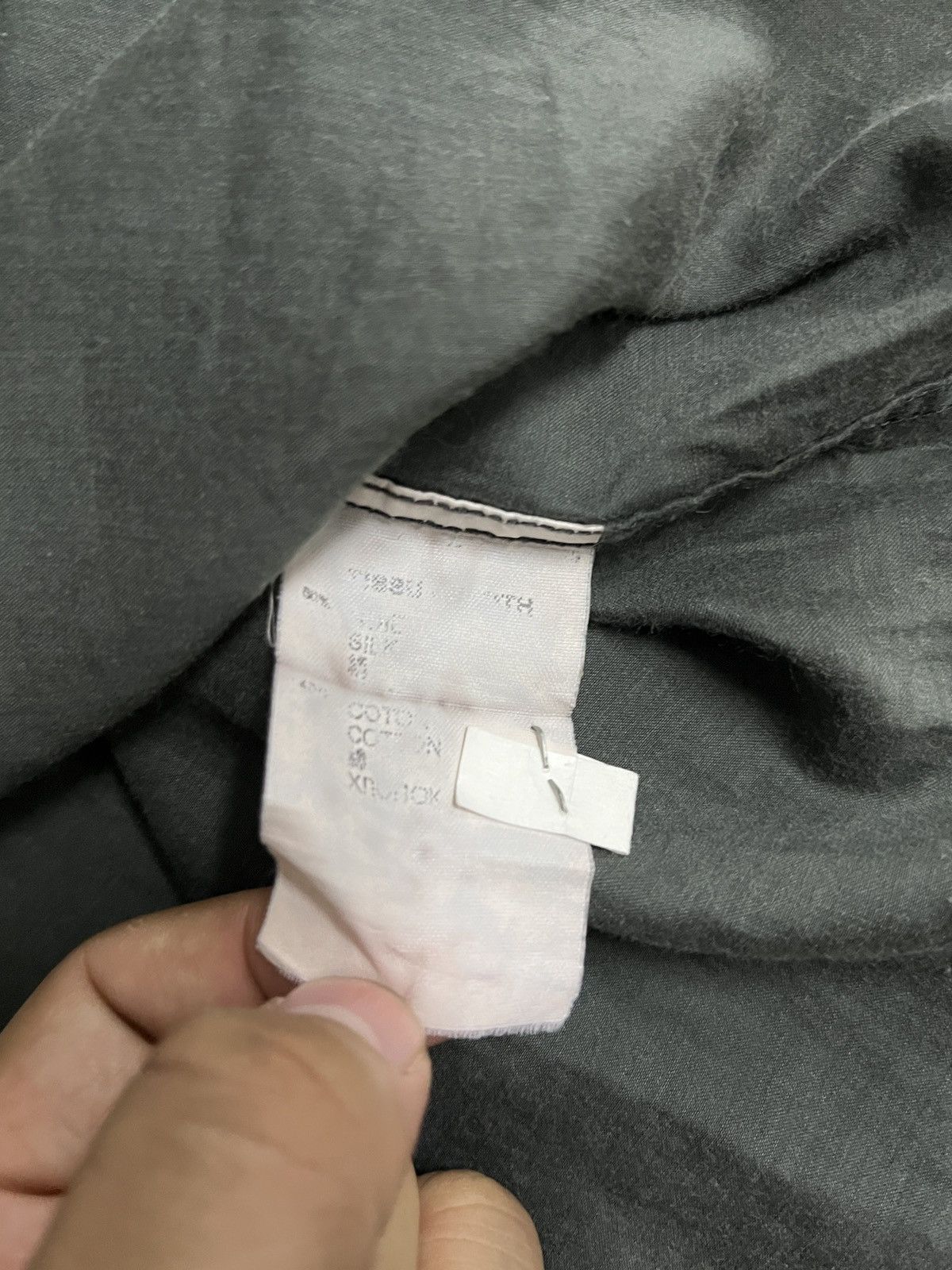 Givenchy SS2008 - Givenchy Men Black Silk Small Logo Button Up Shirt Size US M / EU 48-50 / 2 - 6 Thumbnail