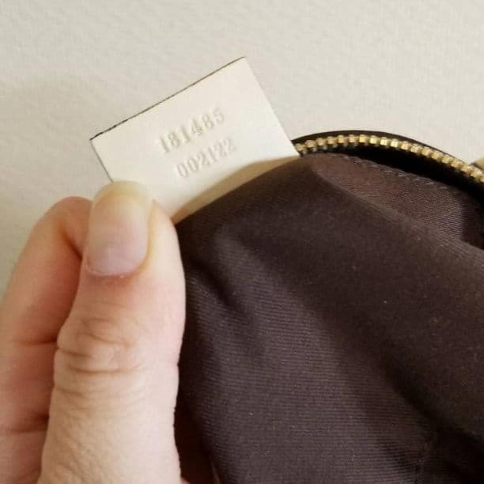 Gucci Gucci - Cream Leather Handbag Gold Bow Charm Size ONE SIZE - 5 Thumbnail