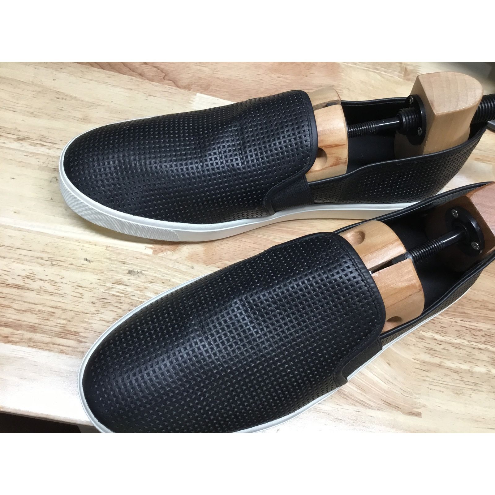 Other Vince Blair Black Perforated Leather Sneakers Women's 12 Size US 12 / IT 42 - 6 Thumbnail