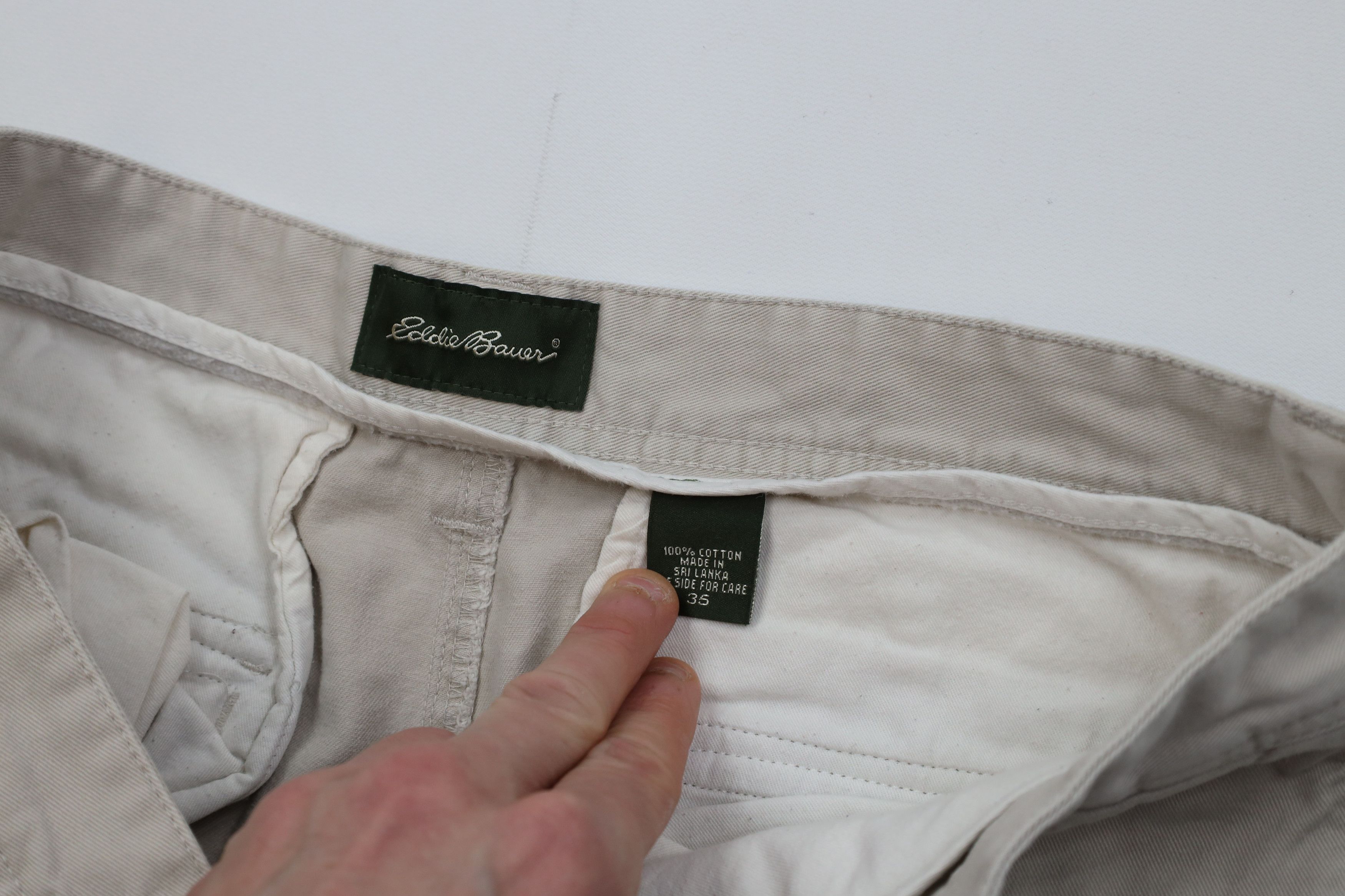 Eddie Bauer Vintage Eddie Bauer Heavyweight Cargo Shorts Beige Cotton Size US 35 - 8 Thumbnail