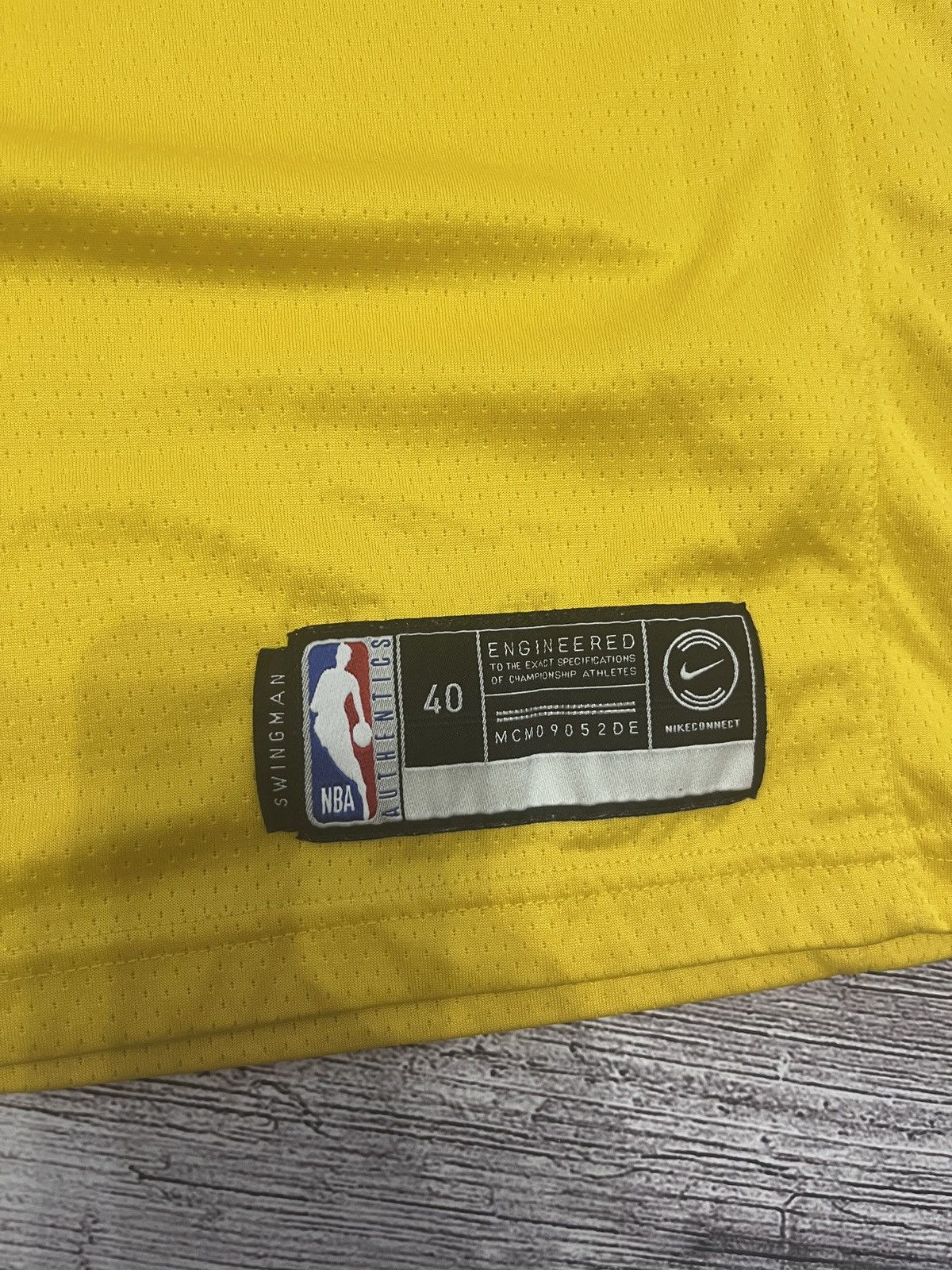 NBA × Nike × Vintage Vintage Lonzo Ball Los Angeles Lakers Jersey - Size S Size US S / EU 44-46 / 1 - 5 Thumbnail