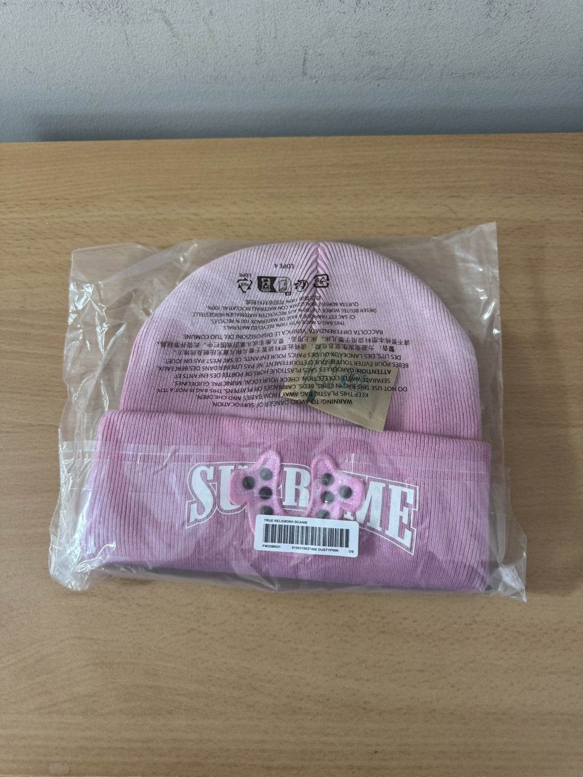 True Religion Beanie Supreme | Grailed